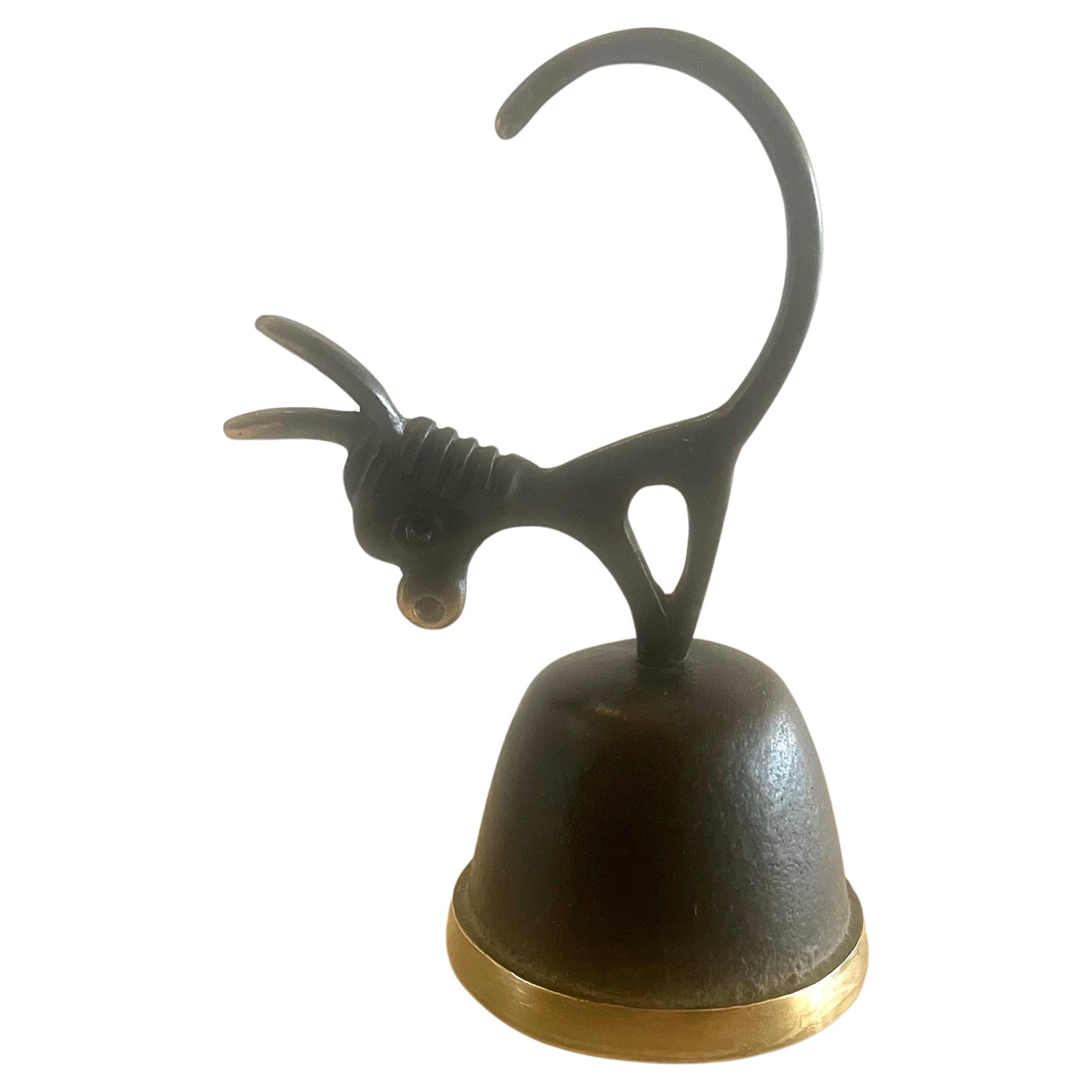 Mid-Century Modern Cloche à dîner en forme d'âne Walter Bosse, années 1950 en vente