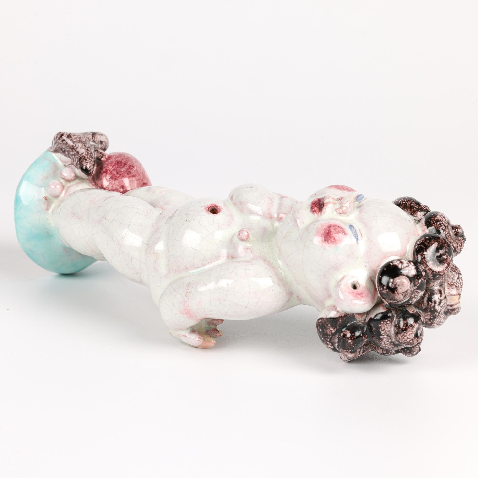 Figura de Cupido de cerámica austriaca Art Déco Walter Bosse Art Decó en venta