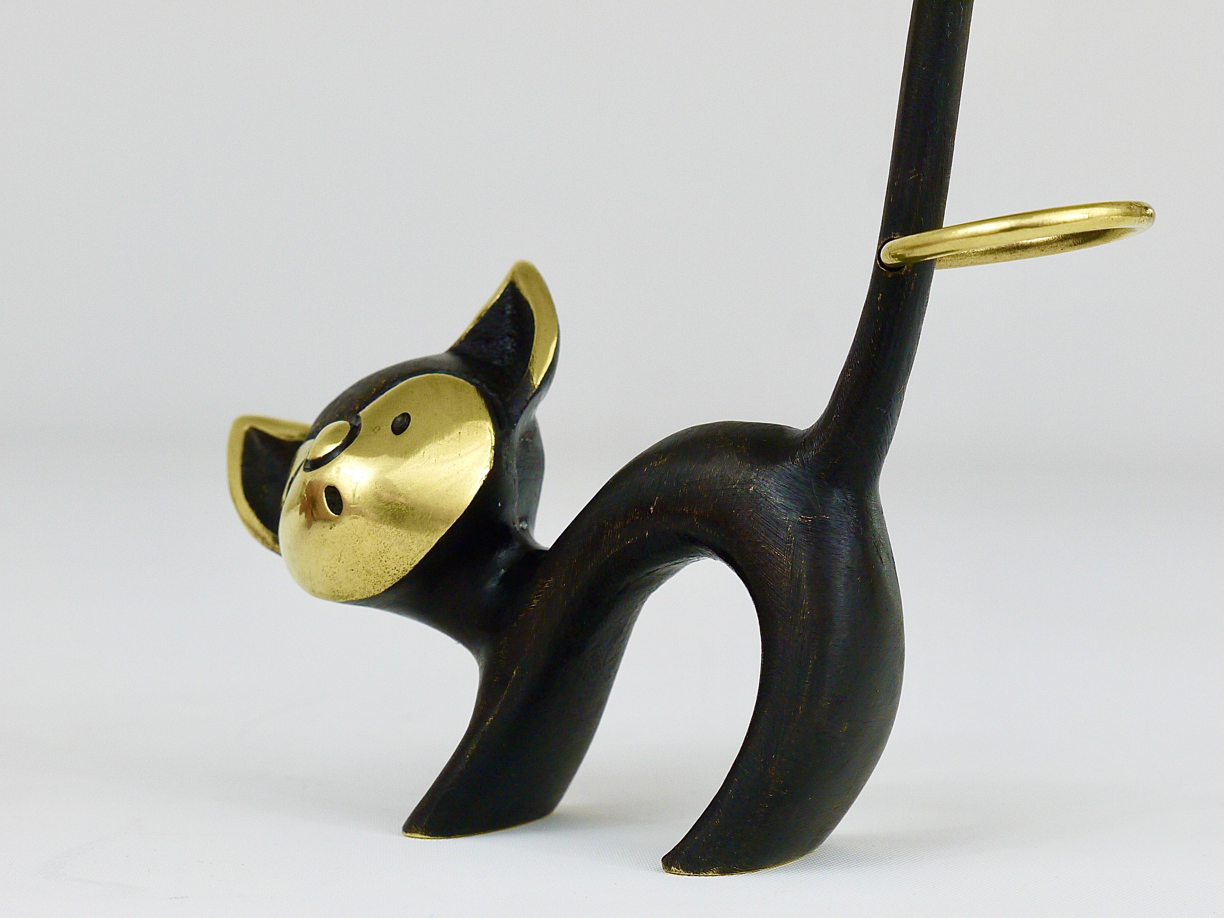 Mid-Century Modern Walter Bosse Brass Cat Figurine Jewelry Ring Holder, Herta Baller Austria, 1950s For Sale