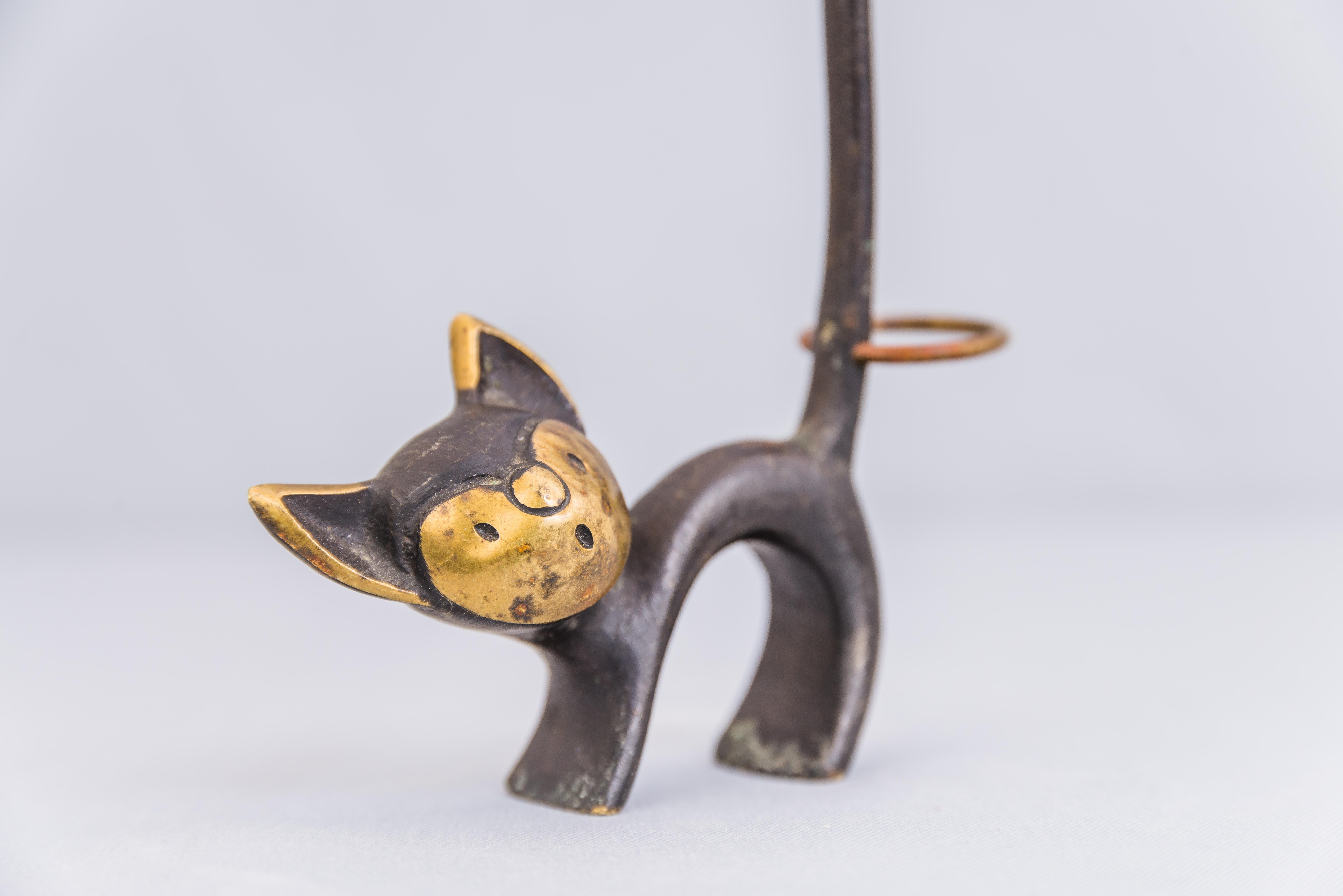 Mid-Century Modern Walter Bosse Brass Cat Figurine Pretzel Holder, Ring Holder For Sale