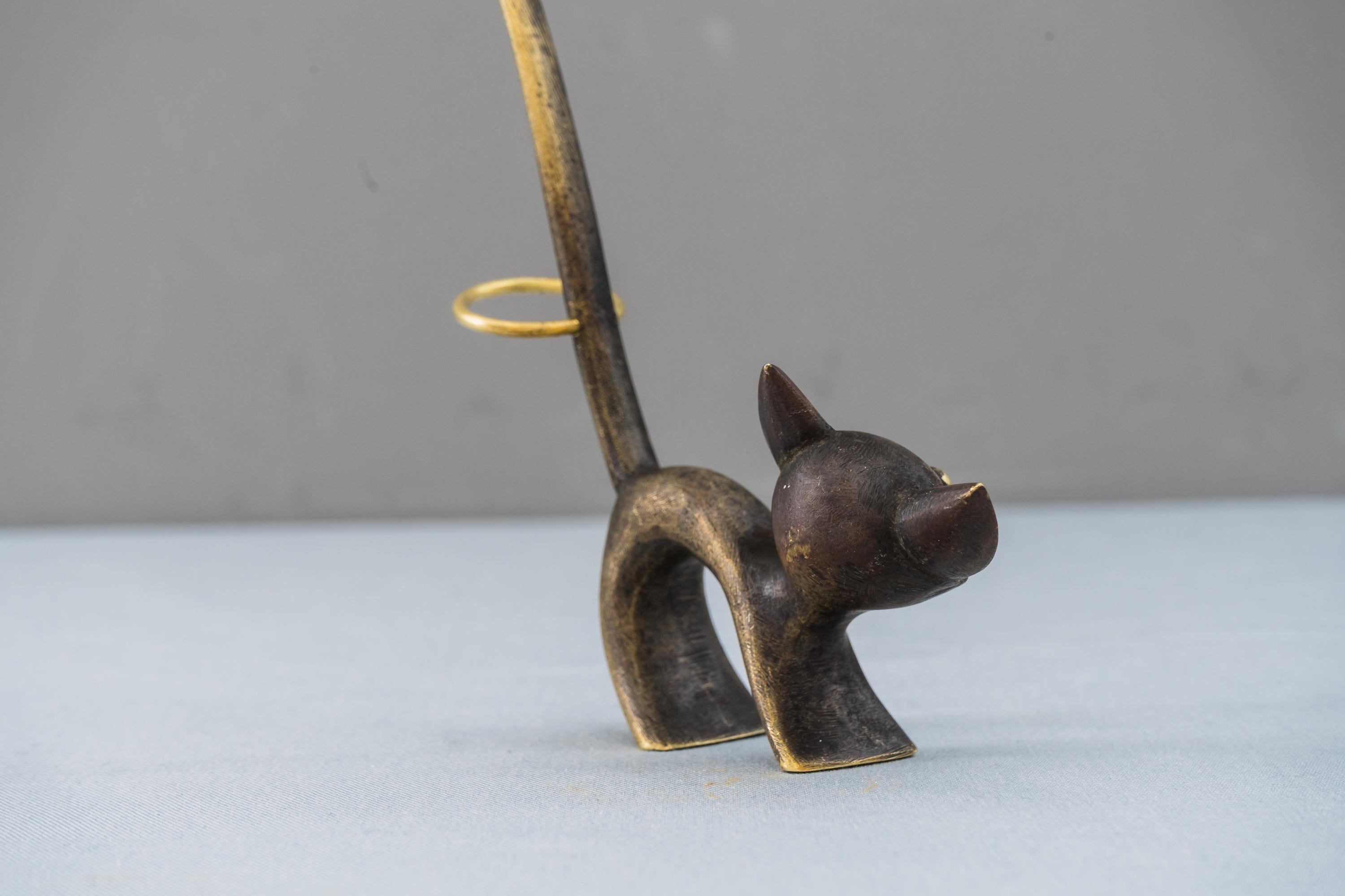 Walter Bosse Brass Cat Figurine Pretzel Holder, Ring Holder In Good Condition For Sale In Wien, AT