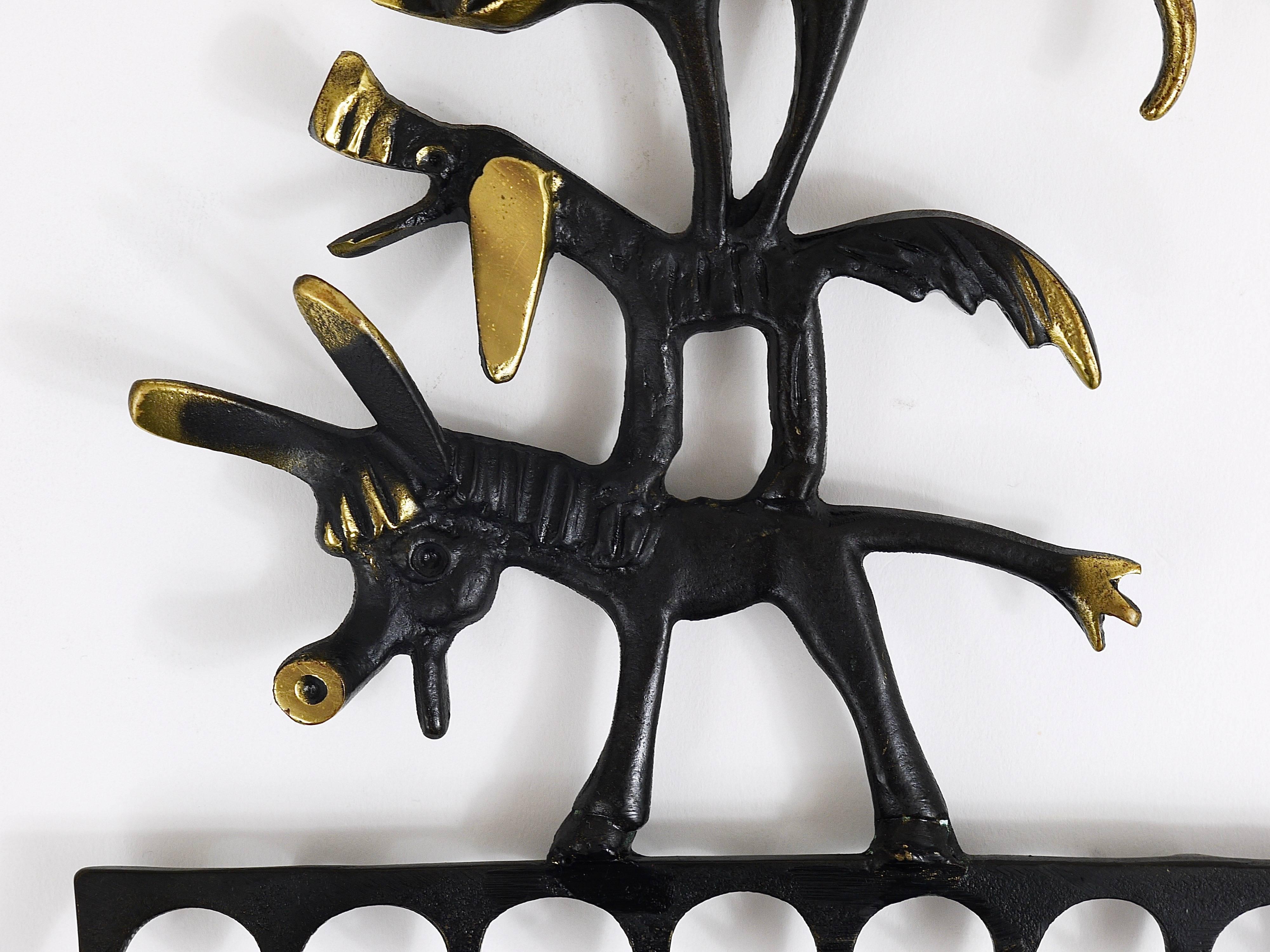 Mid-Century Modern Walter Bosse Porte-clés en laiton Cheval, chien, chat et coq, Herta Baller, Autriche en vente