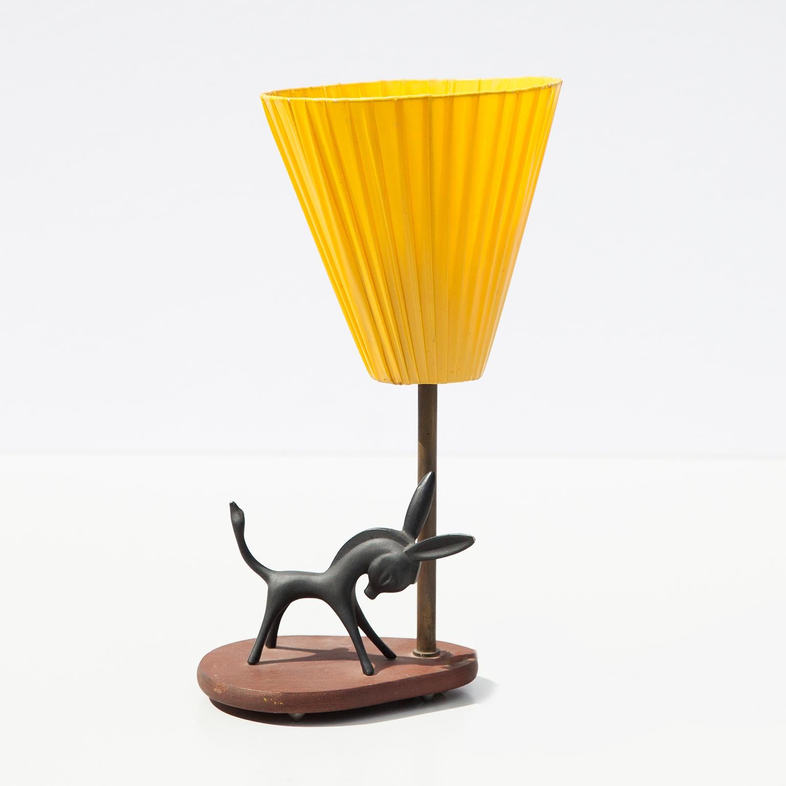 Laiton Walter Bosse lampe de bureau en forme de âne, années 1950 en vente