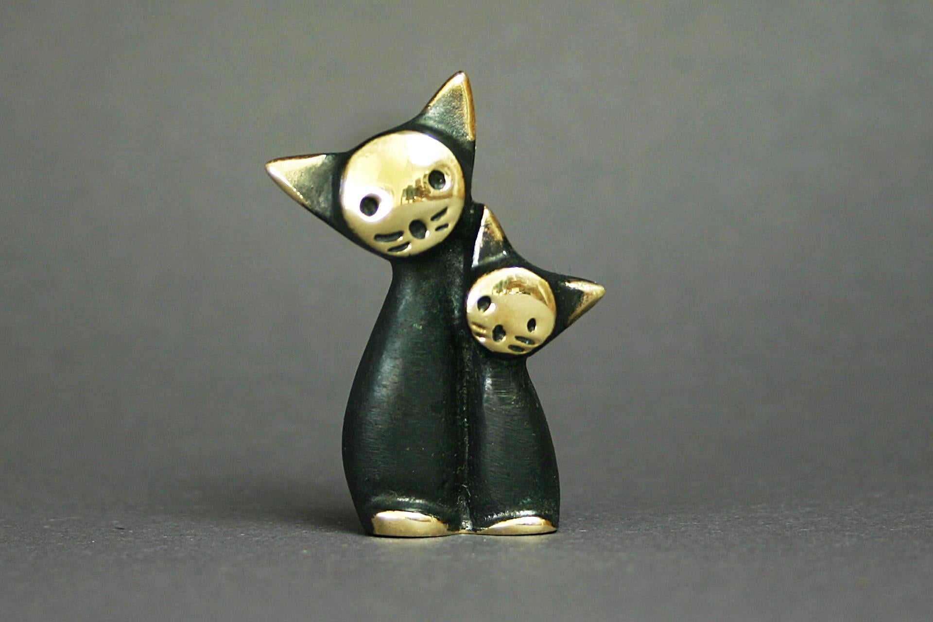 Austrian Walter Bosse figurine Pair of CATS brass patinated new Vienna Austria For Sale