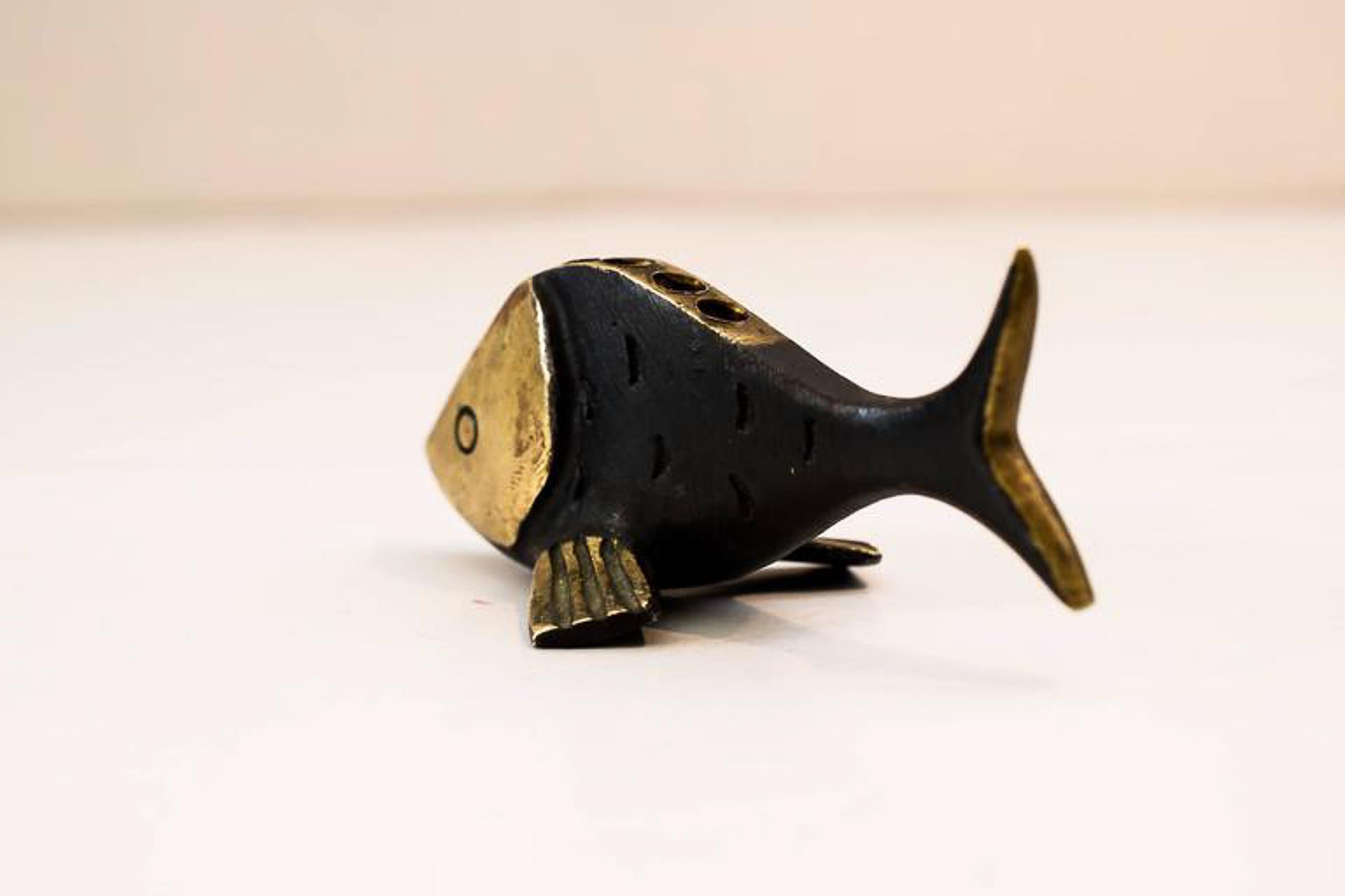 Walter Bosse Fisch Mehrfach-Stifthalter (Moderne der Mitte des Jahrhunderts) im Angebot