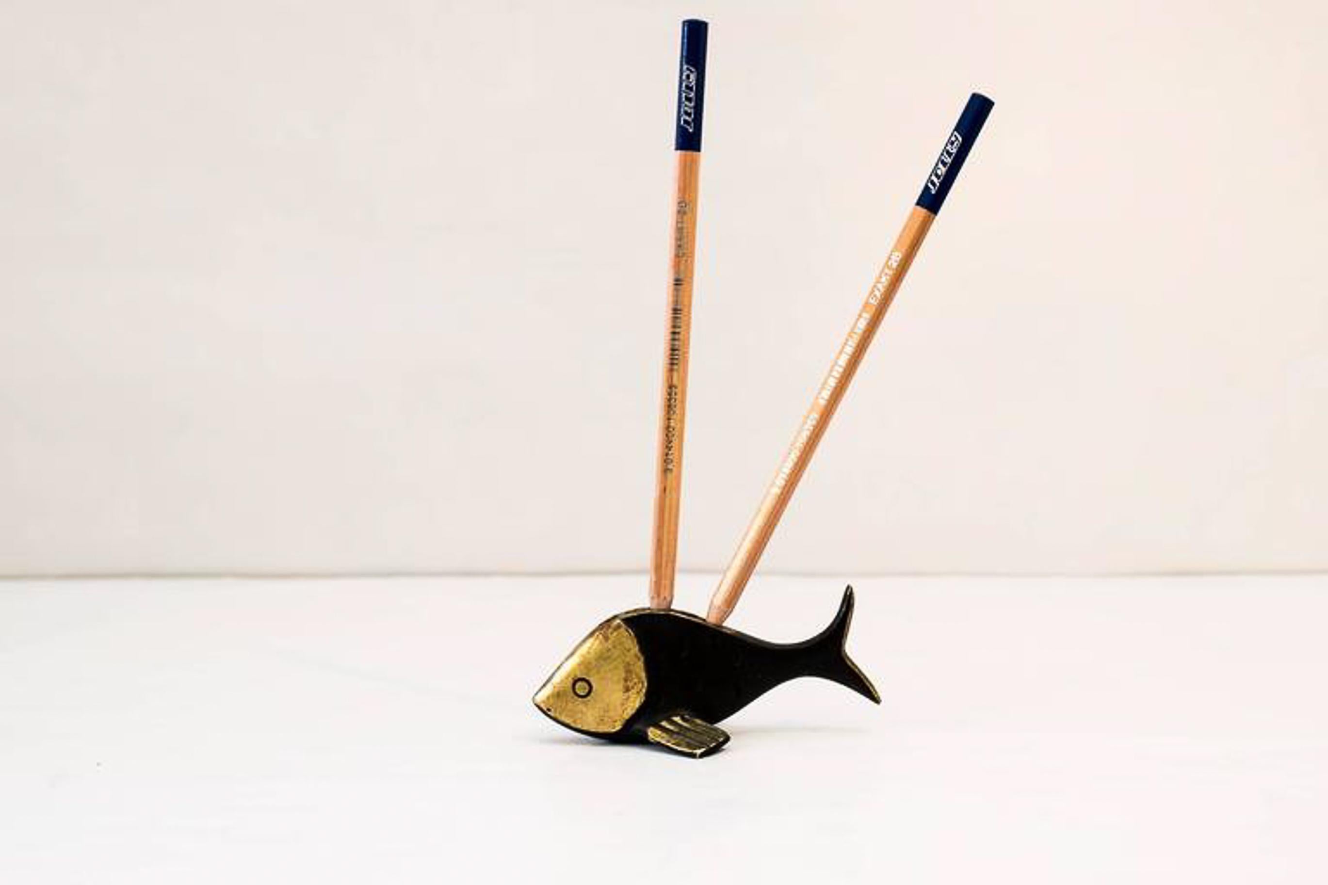 Walter Bosse Fisch Mehrfach-Stifthalter im Zustand „Gut“ im Angebot in Wien, AT