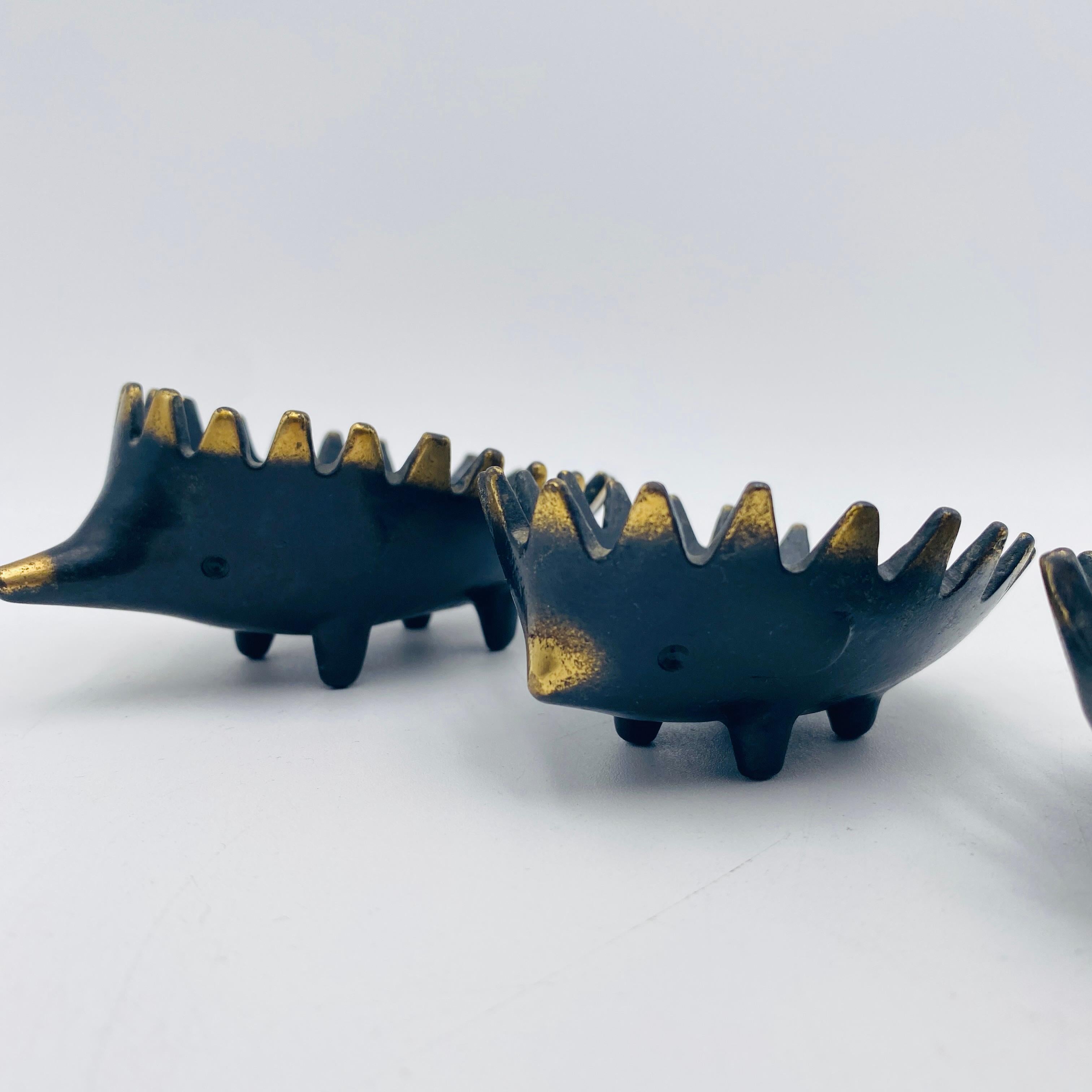 Mid-Century Modern Cendriers empilables en laiton Walter Bosse, Herta Baller, Autriche, années 1950 en vente