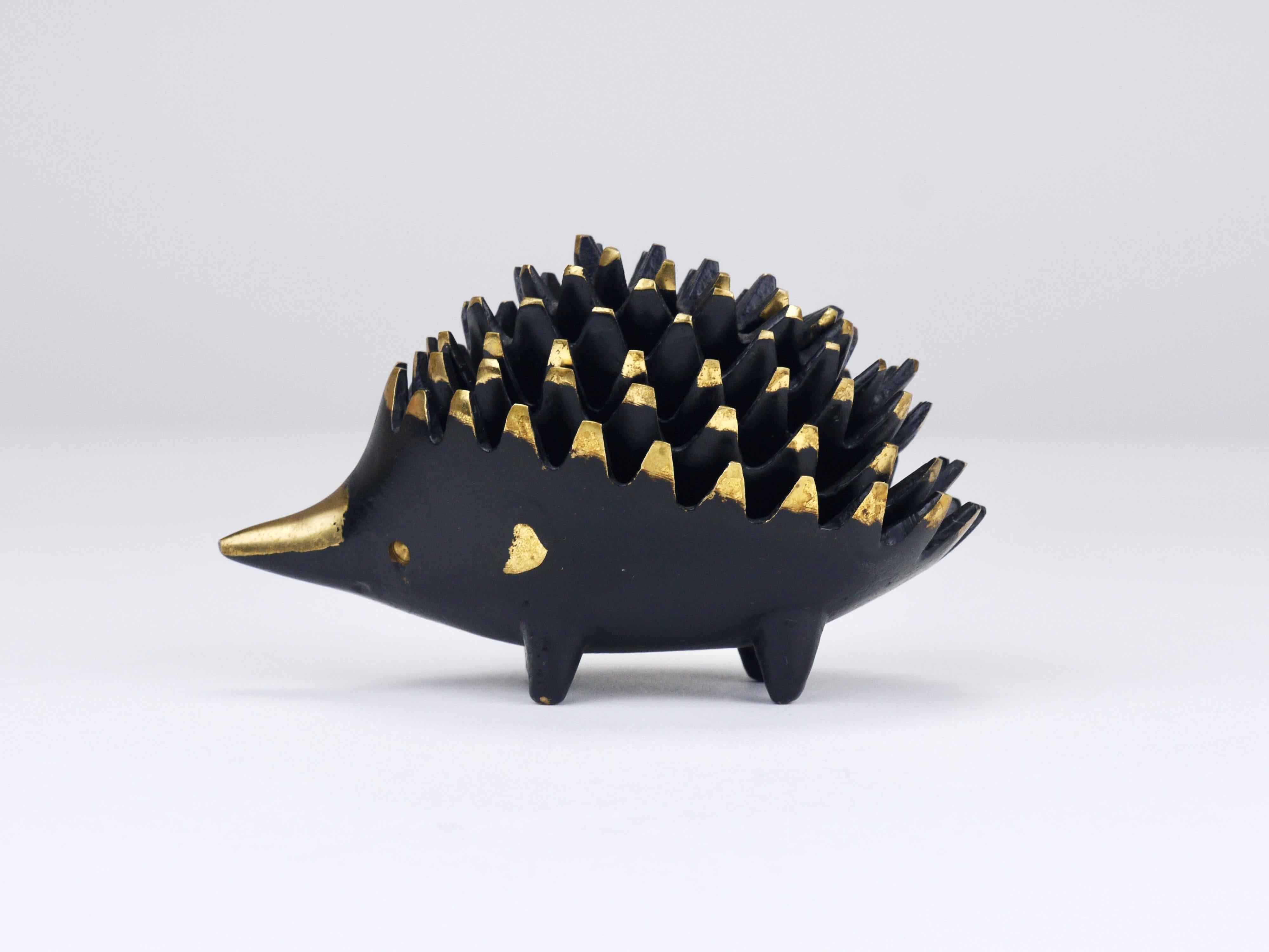 XX secolo Posacenere impilabile in ottone Walter Bosse Hedgehog, Herta Baller, Austria, anni '50 in vendita