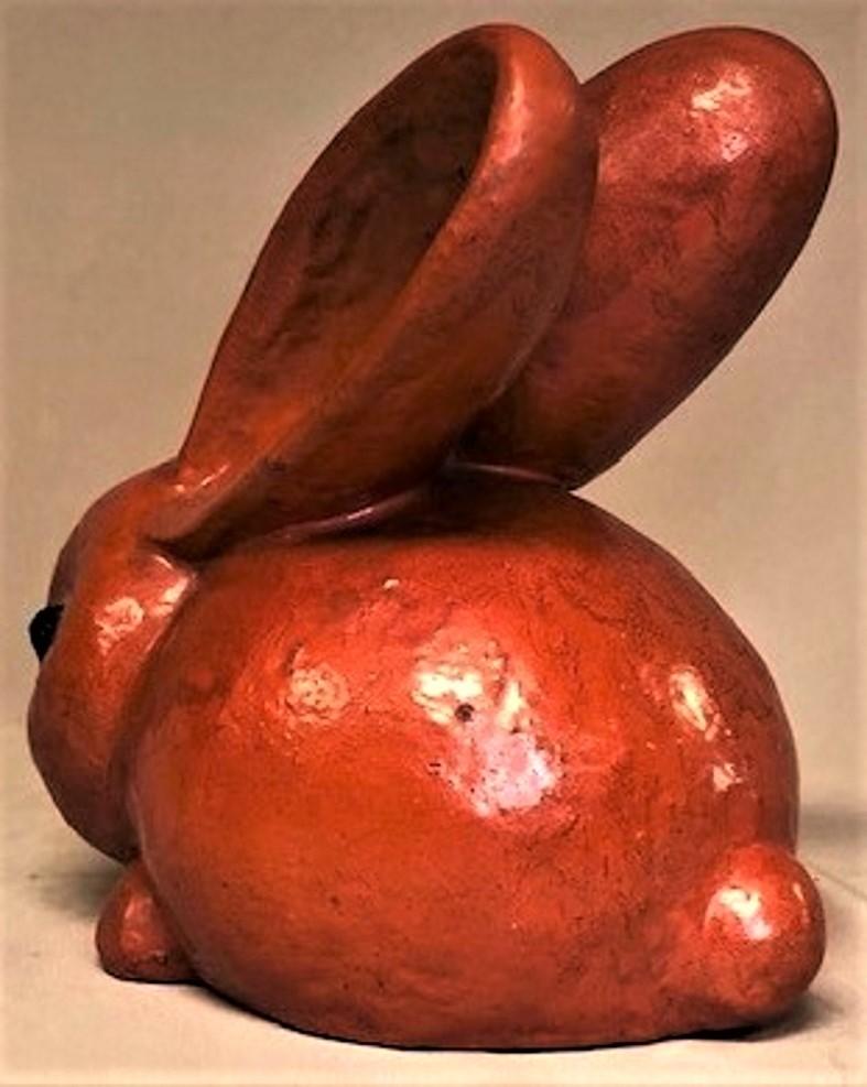 Walter Bosse, orangefarbene Kaninchenskulptur, österreichische Art-déco-Keramikskulptur, ca. 1930 (Österreichisch)