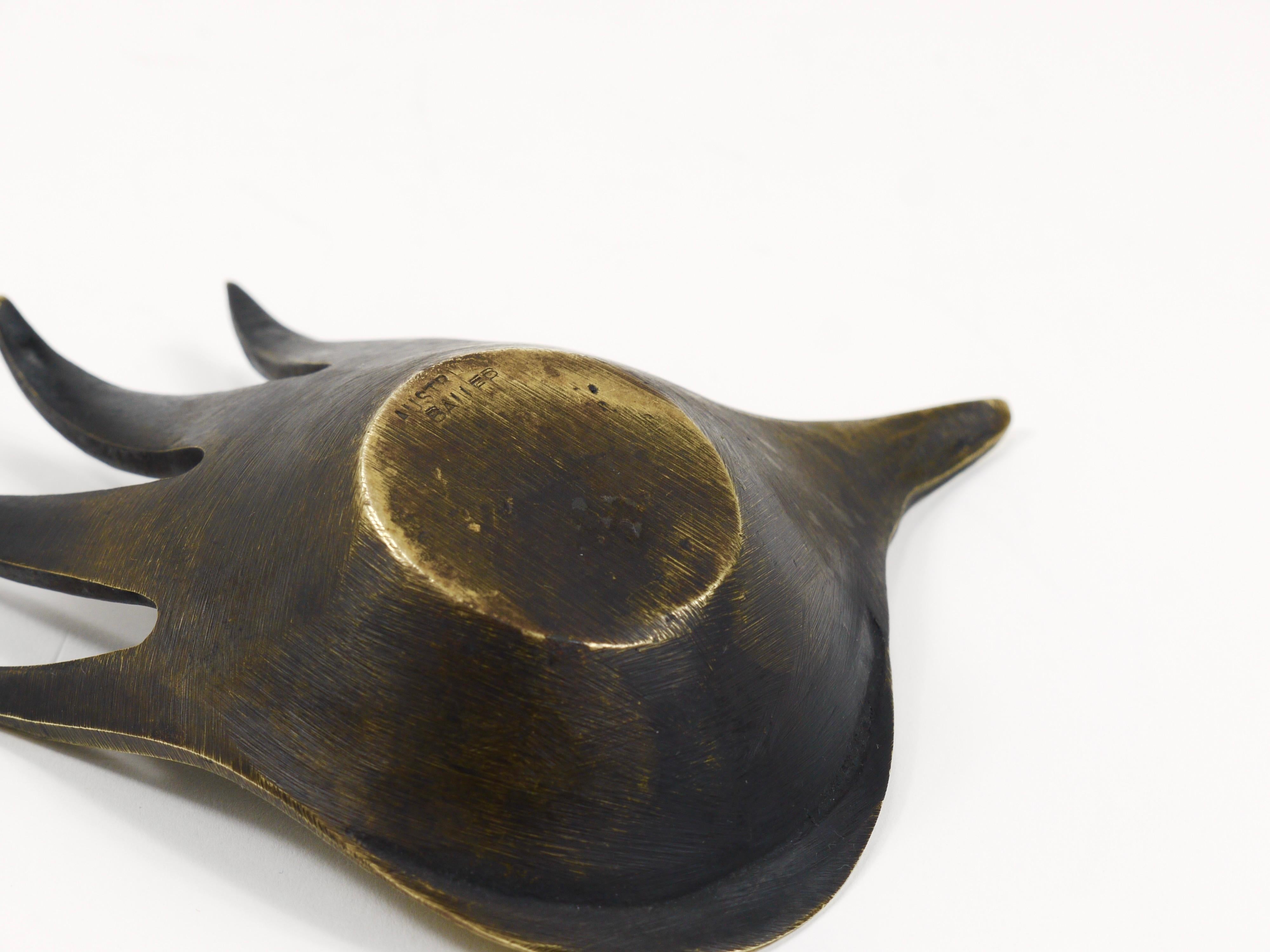 Walter Bosse Sculptural Brass Hand Bowl or Ashtray, Herta Baller, Austria, 1950s For Sale 2