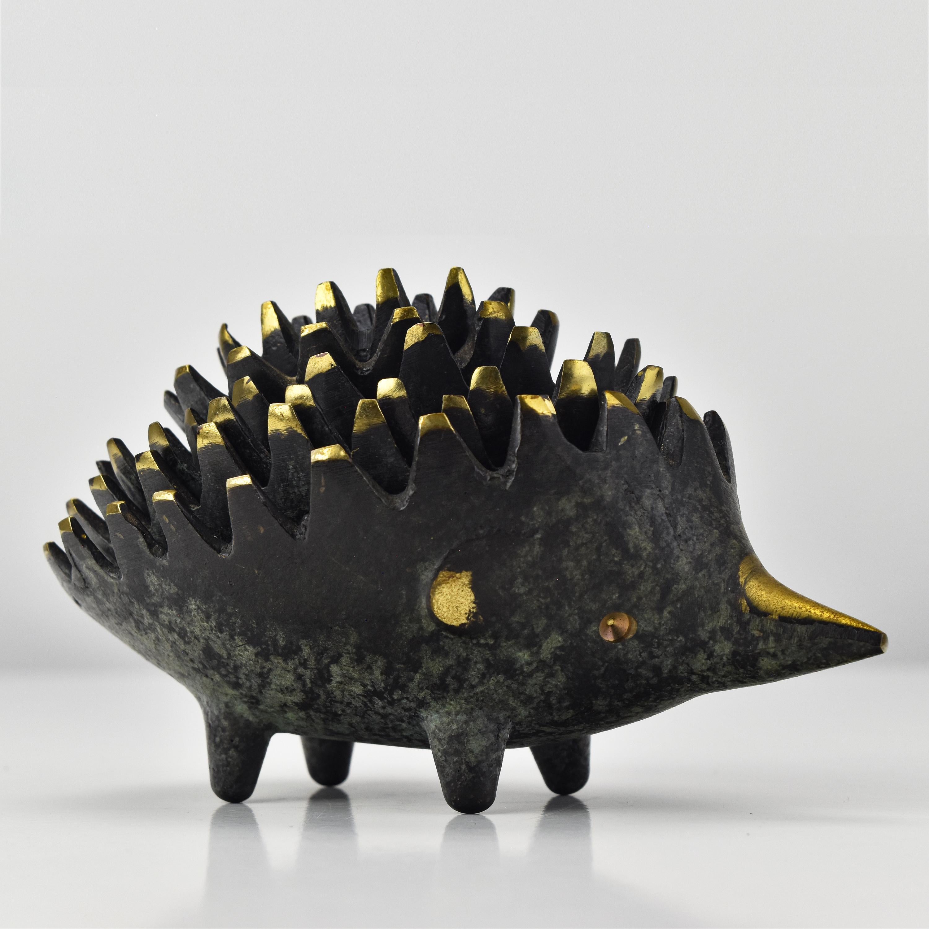 Autrichien Walter Bosse Set of 6 Hedgehog Sculptures for Hertha Baller, Ashtray, c. 1950s en vente
