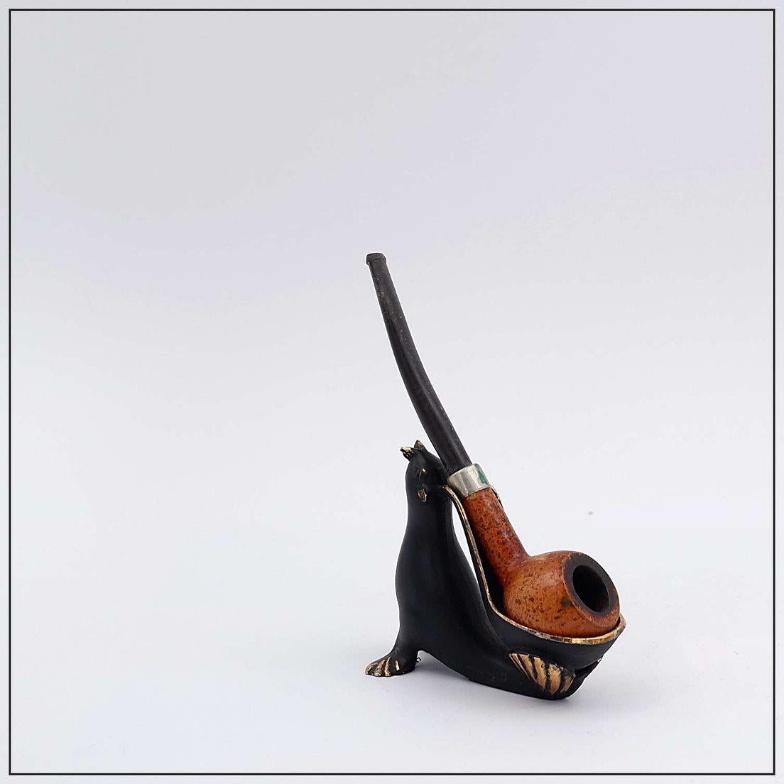 Blackened Walter Bosse style Sea lion pipe holder in bronze - 1950s For Sale
