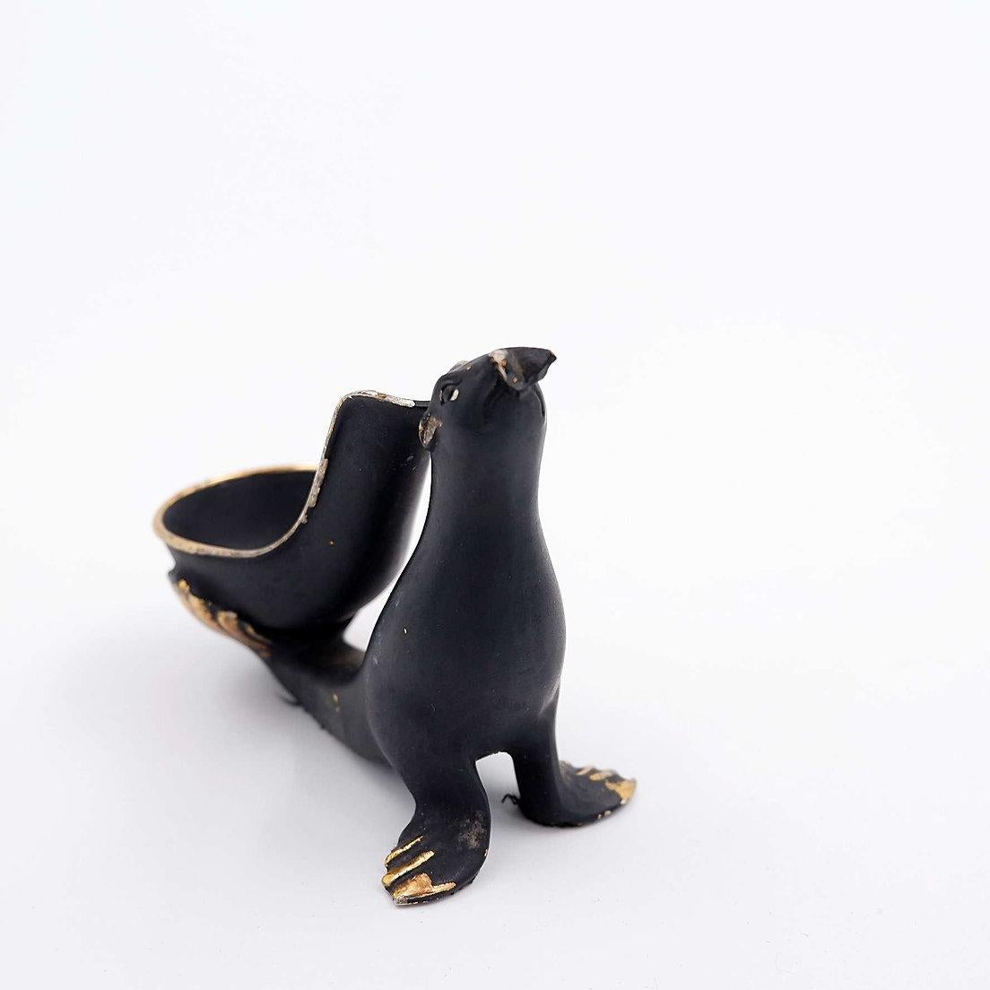 Walter Bosse style Sea lion pipe holder in bronze - 1950s For Sale 1