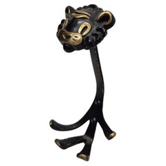 Gancho de pared Walter Bosse, león de latón, 1950