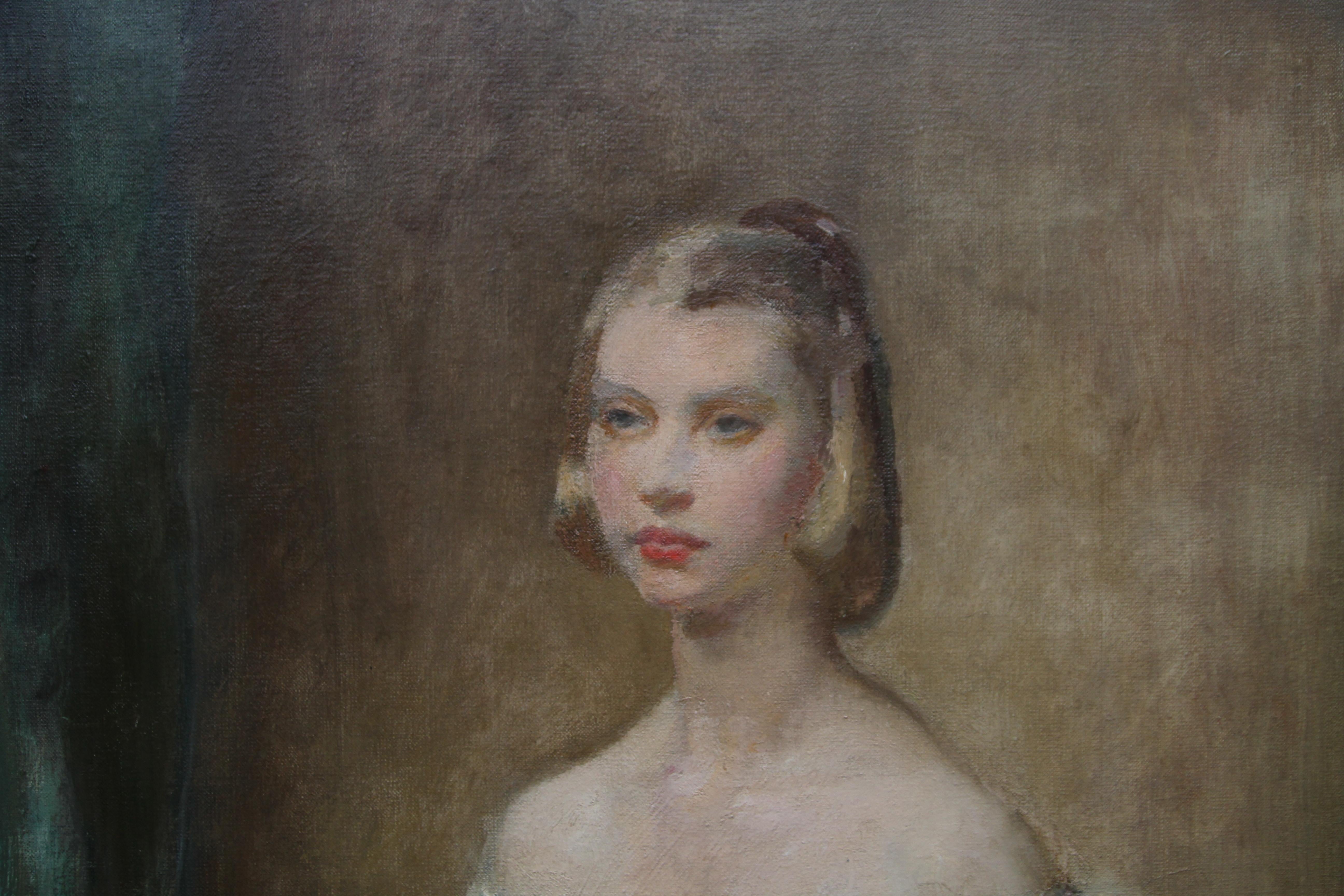 Portrait of a Young Lady  - British art 20's Impressionist oil painting portrait For Sale 4