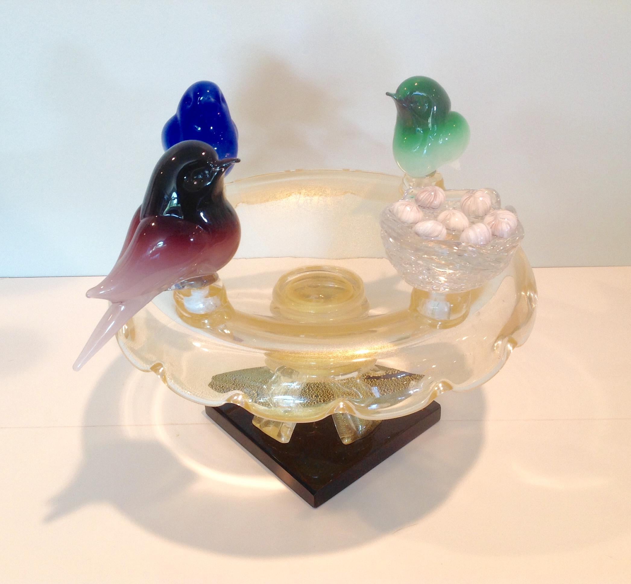 Large and colorful signed Murano bird bath sculpture by Walter Furlan. Large size. Birds are removable and can be switched for optimal favorite display.