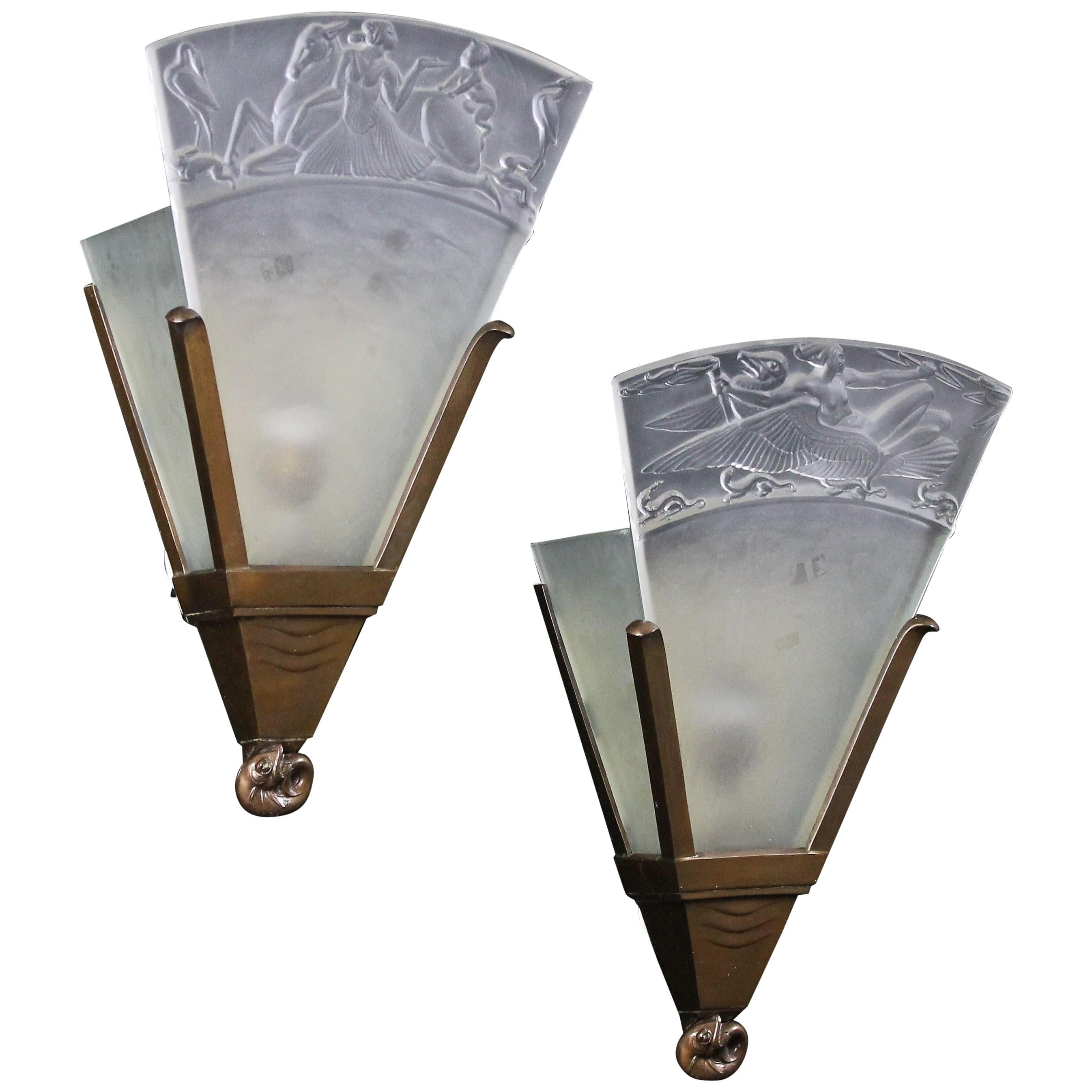 Walter Gilbert and John Walsh Walsh Pair of Art Deco Glass and Bronze Wall Lamps For Sale