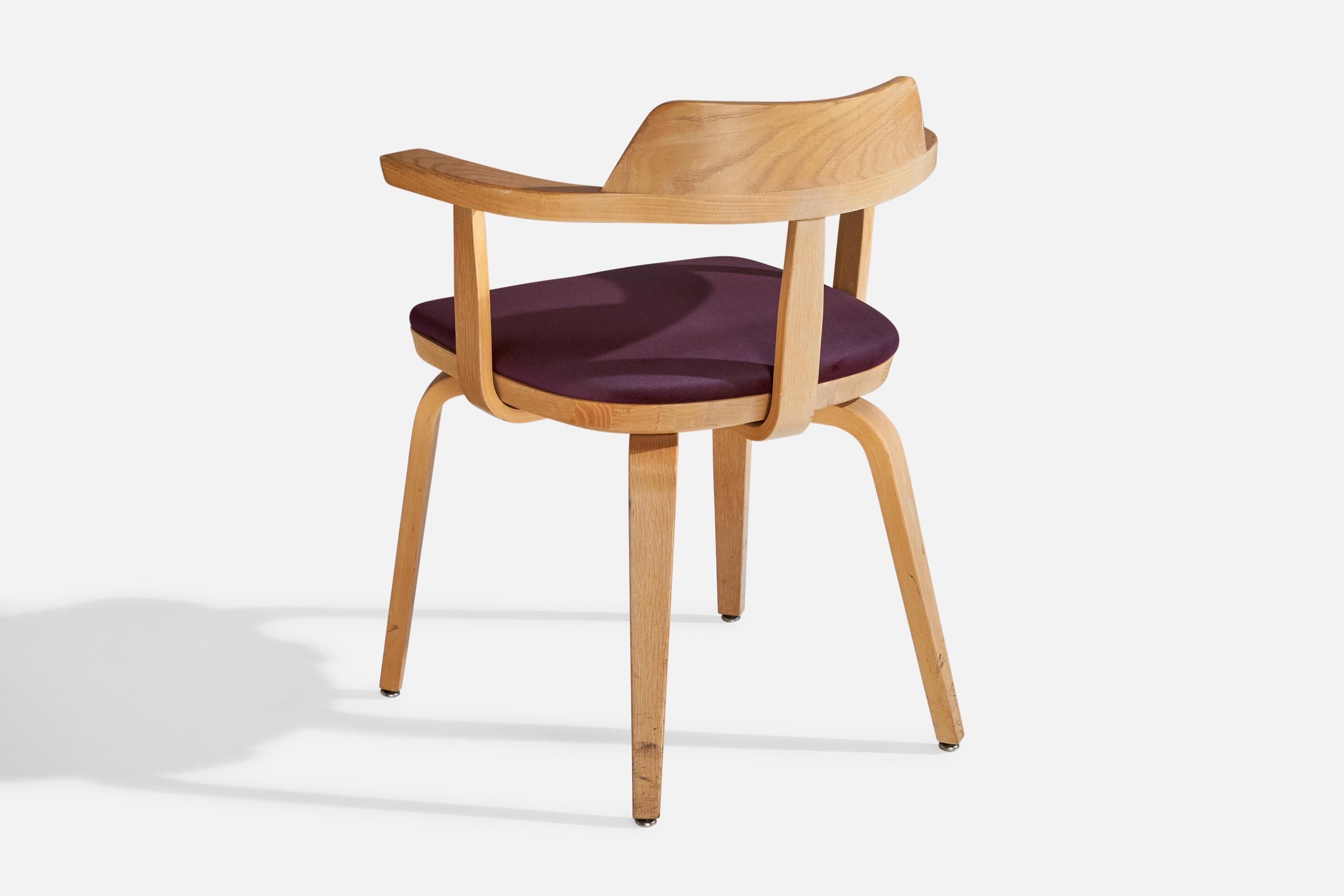 Walter Gropius, Armchairs, Oak, Velvet, USA, 1970s For Sale 5