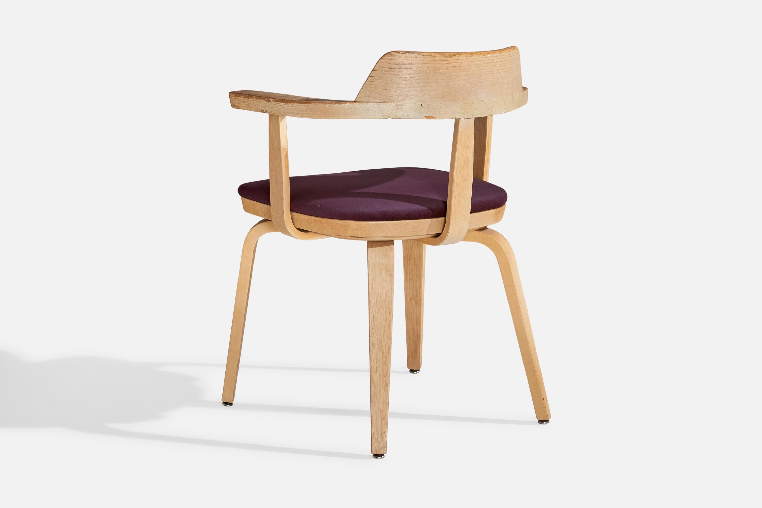 Walter Gropius, Armchairs, Oak, Velvet, USA, 1970s For Sale 7