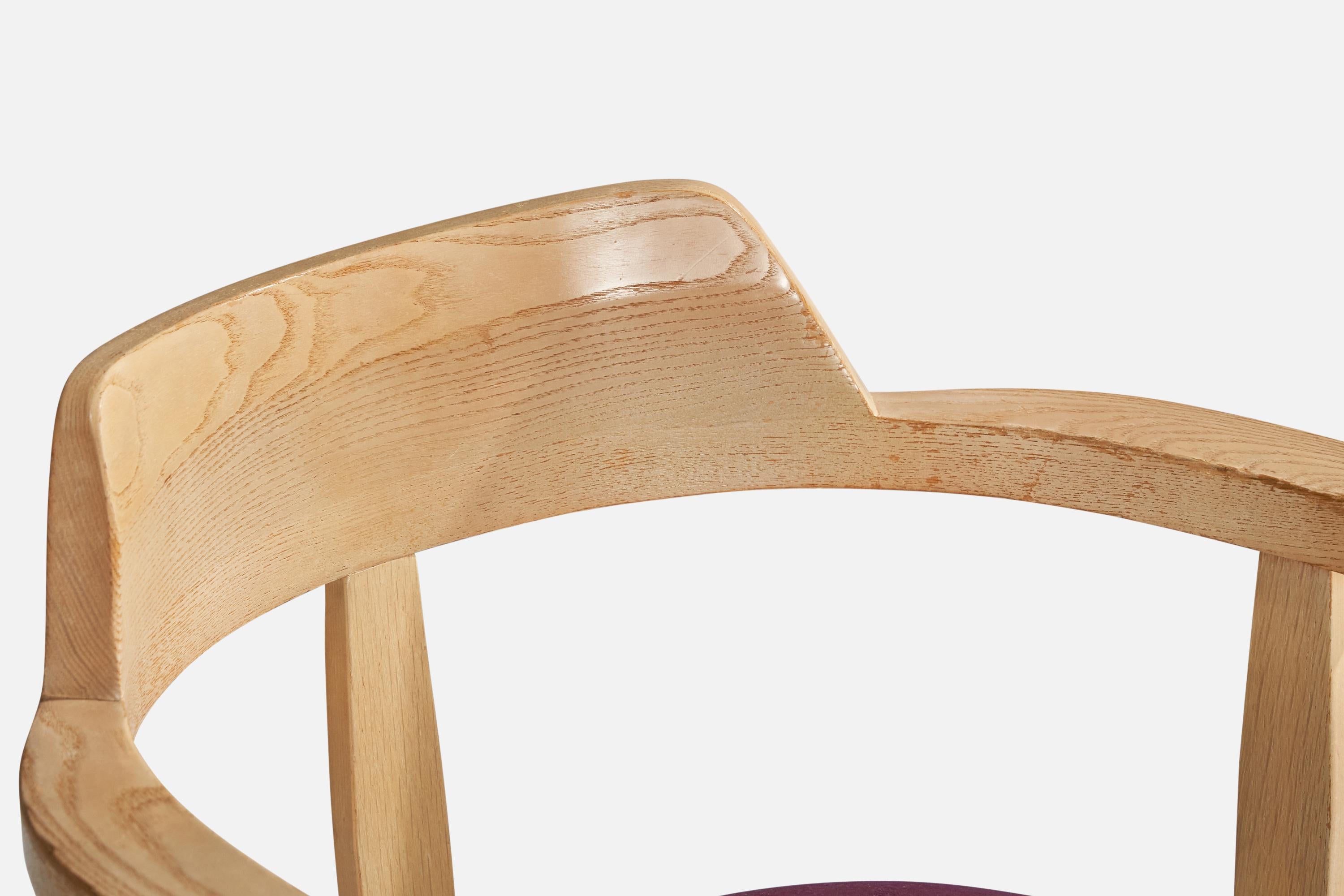 Walter Gropius, Armchairs, Oak, Velvet, USA, 1970s For Sale 8
