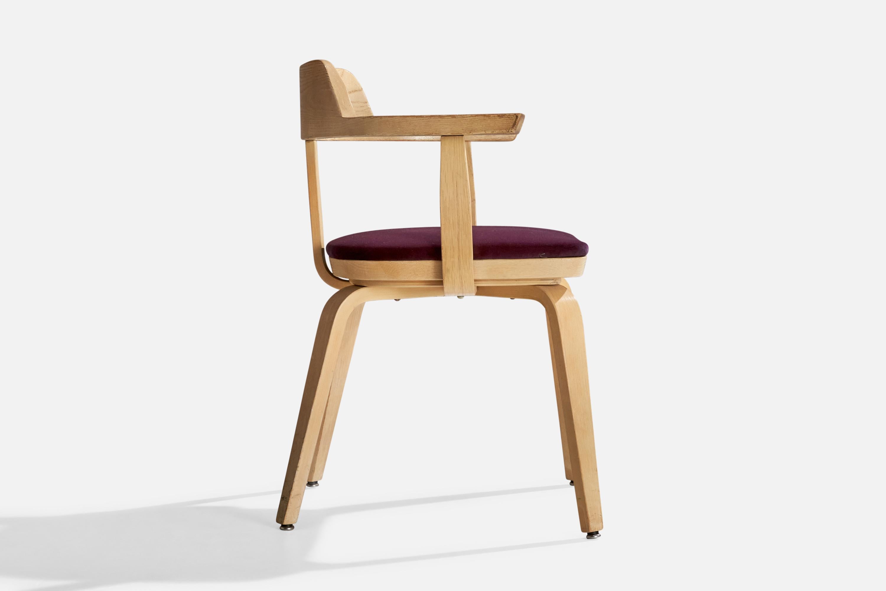 Walter Gropius, Armchairs, Oak, Velvet, USA, 1970s For Sale 8