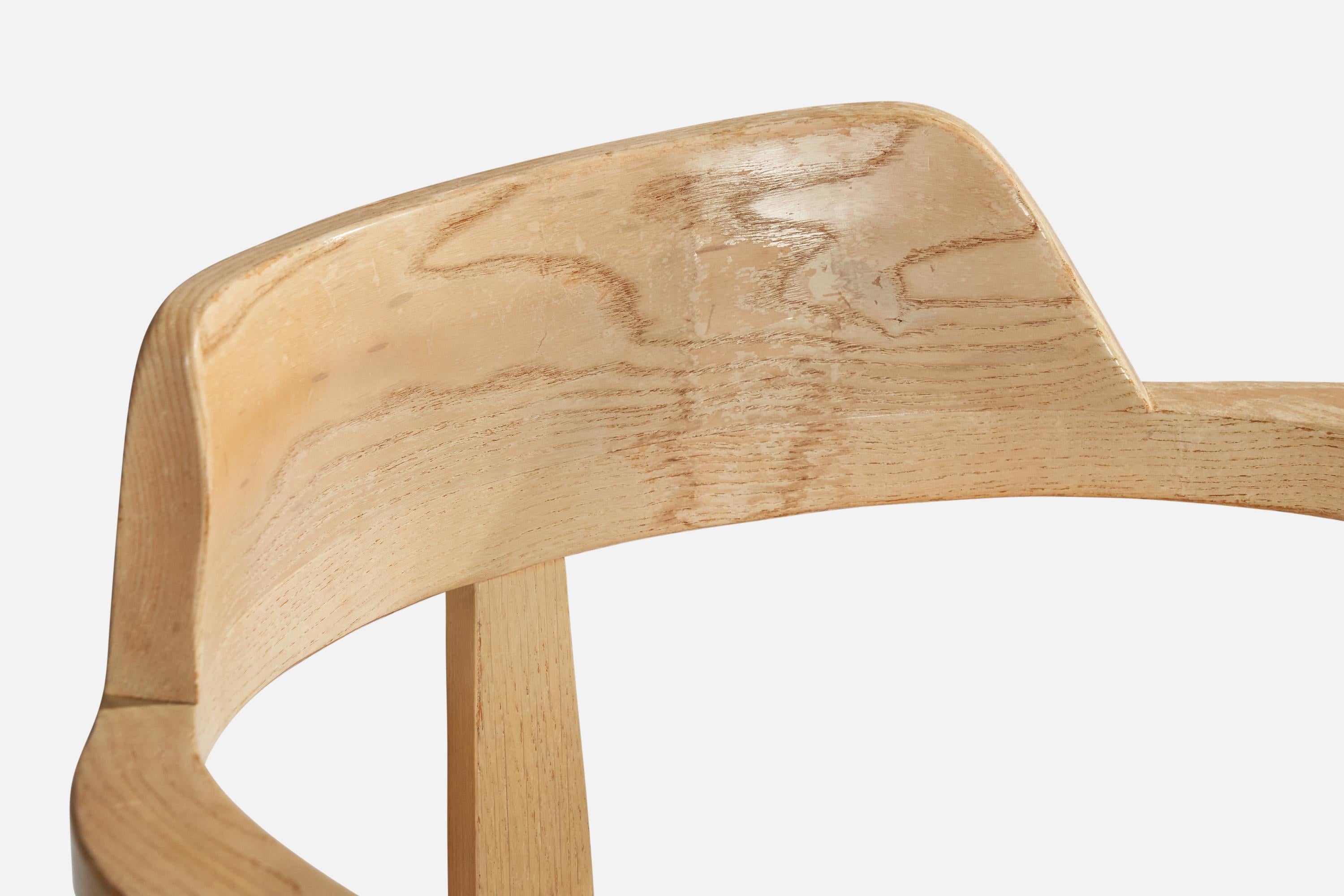 Walter Gropius, Armchairs, Oak, Velvet, USA, 1970s For Sale 10