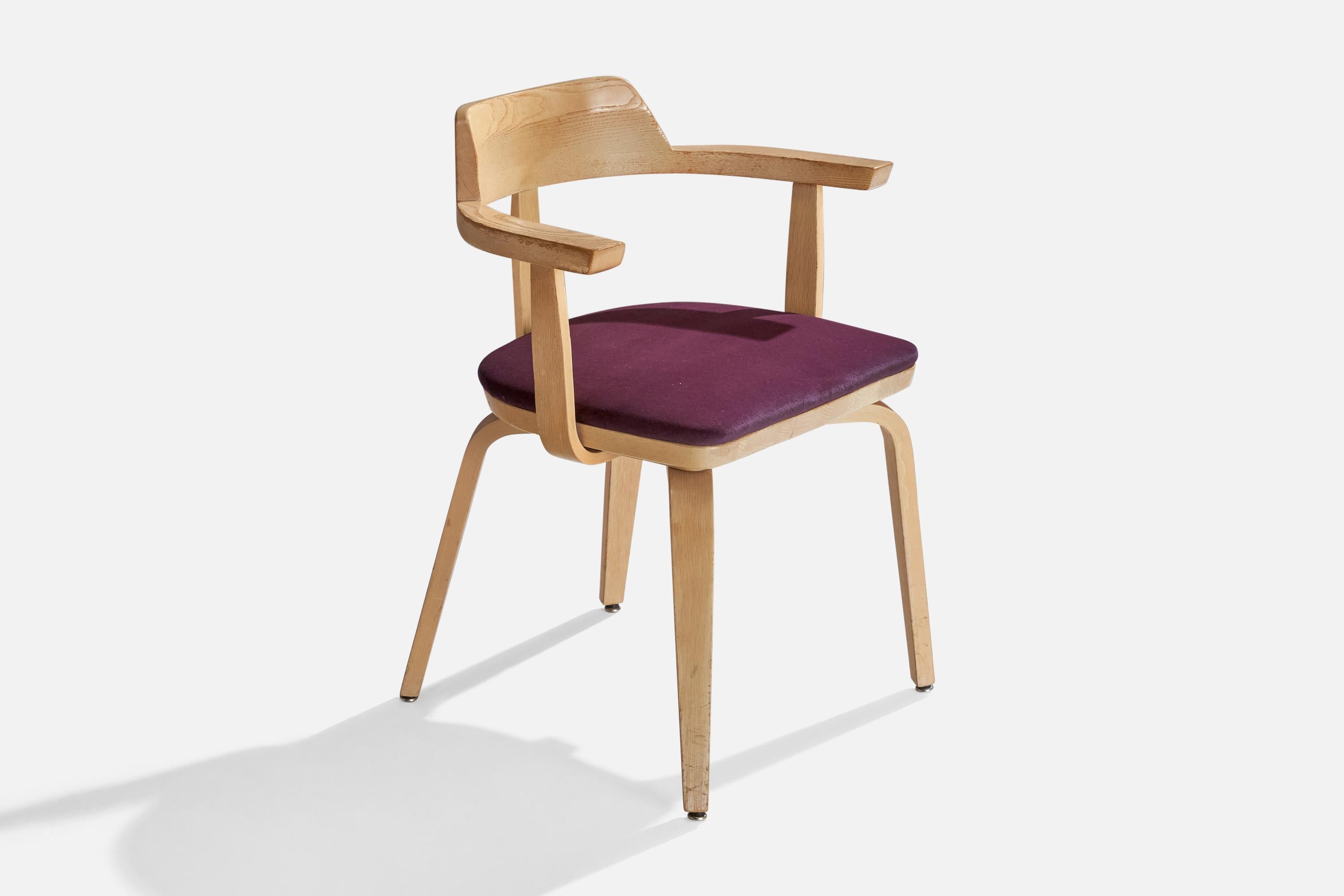 Walter Gropius, Armchairs, Oak, Velvet, USA, 1970s For Sale 4