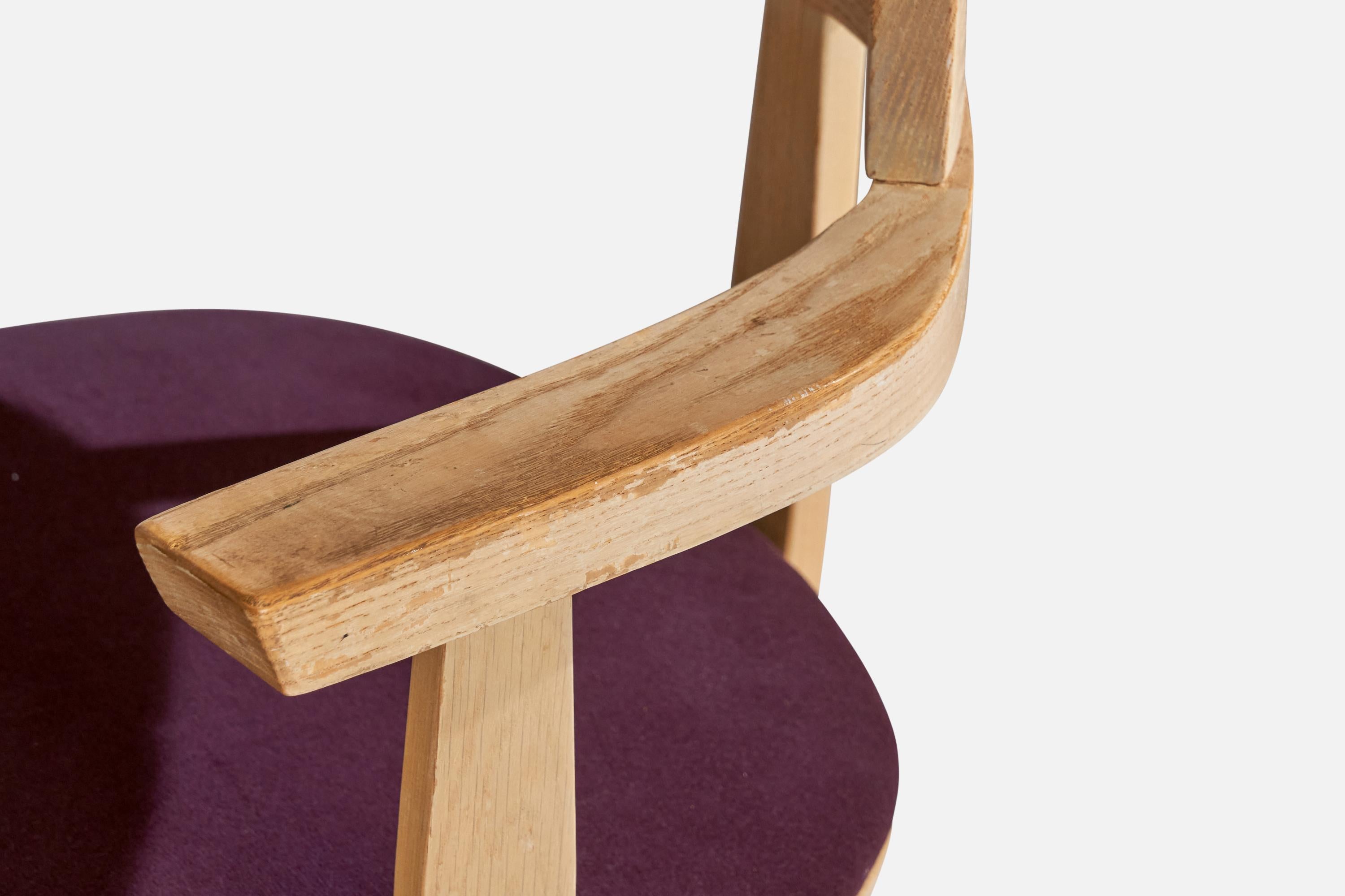 Walter Gropius, Armchairs, Oak, Velvet, USA, 1970s For Sale 4
