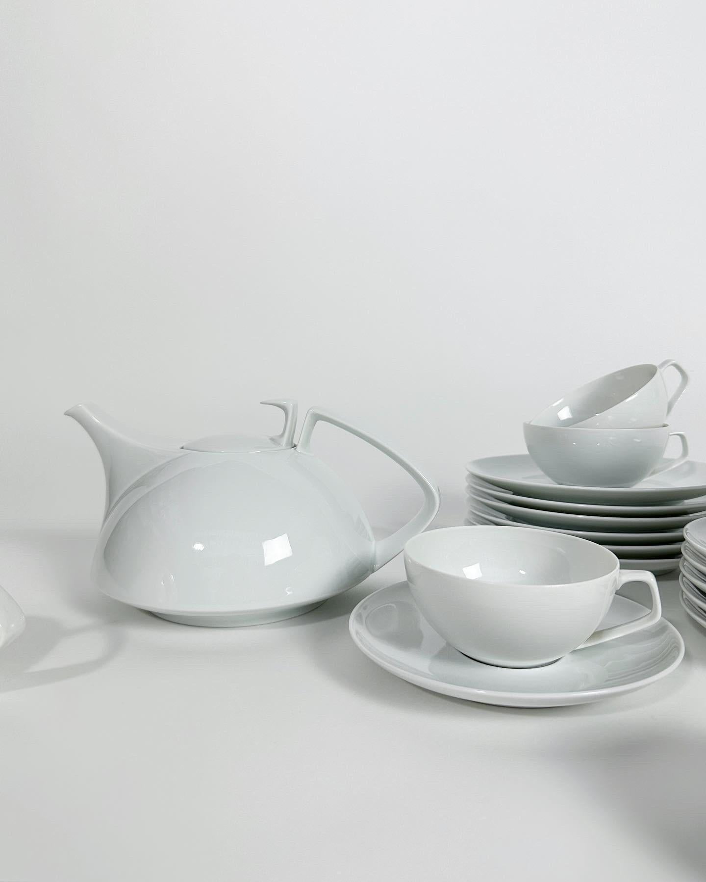 Tea set series ‚TAC’ designed by the Bauhaus founder Walter Gropius for Rosenthal in Germany, introduced in 1969 and produced in 1984.

Gropius was asked to to join The Architects Collaborative (TAC) as their senior partner in 1945. They represented