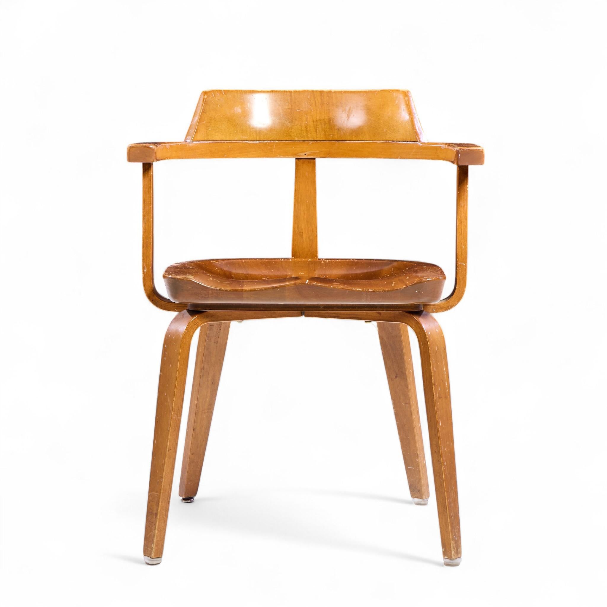 Walter Gropius W199 Bauhaus for Thonet Mid Century Bentwood Chairs - Set of 6 Bon état - En vente à Franklin Park, IL