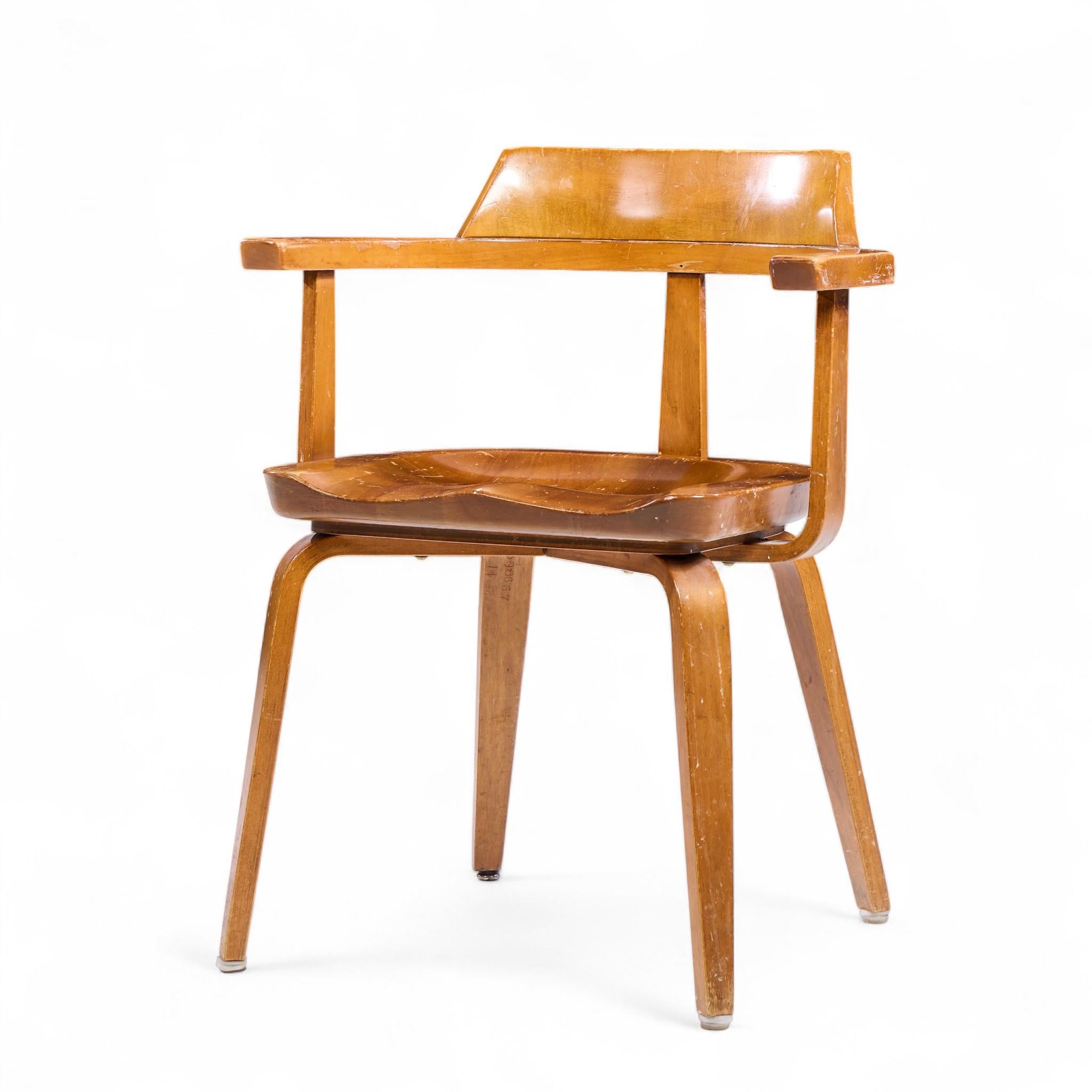 20ième siècle Walter Gropius W199 Bauhaus for Thonet Mid Century Bentwood Chairs - Set of 6 en vente