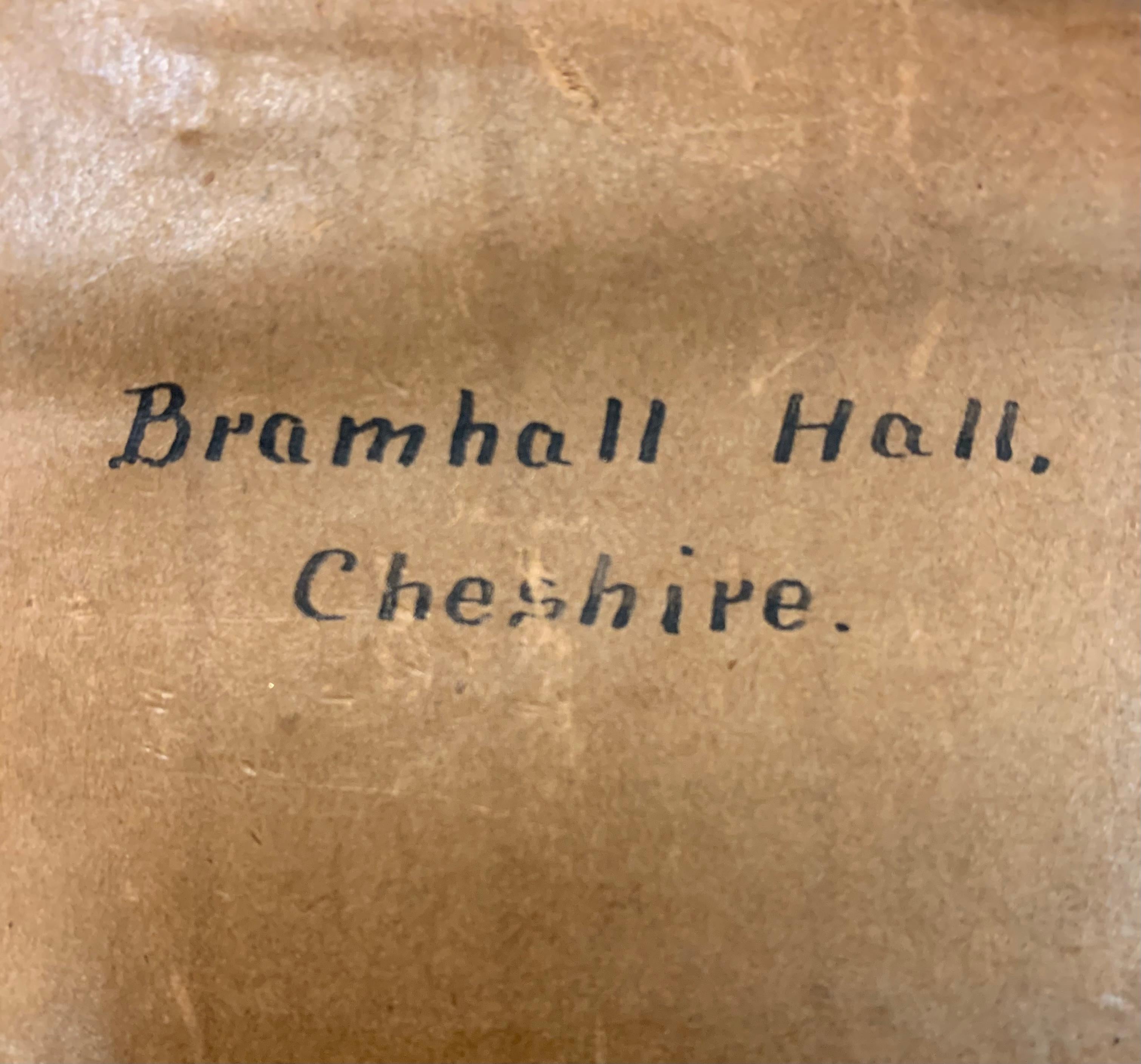 L'acquerello di Walter Henry Sweet che ritrae l'interno di Bramall Hall è delicato e romantico. I suoi caratteristici rosa tenui e verdi evocano la grandezza di questo maniero del Cheshire, appartenuto a sassoni e baroni nel corso dei secoli. La