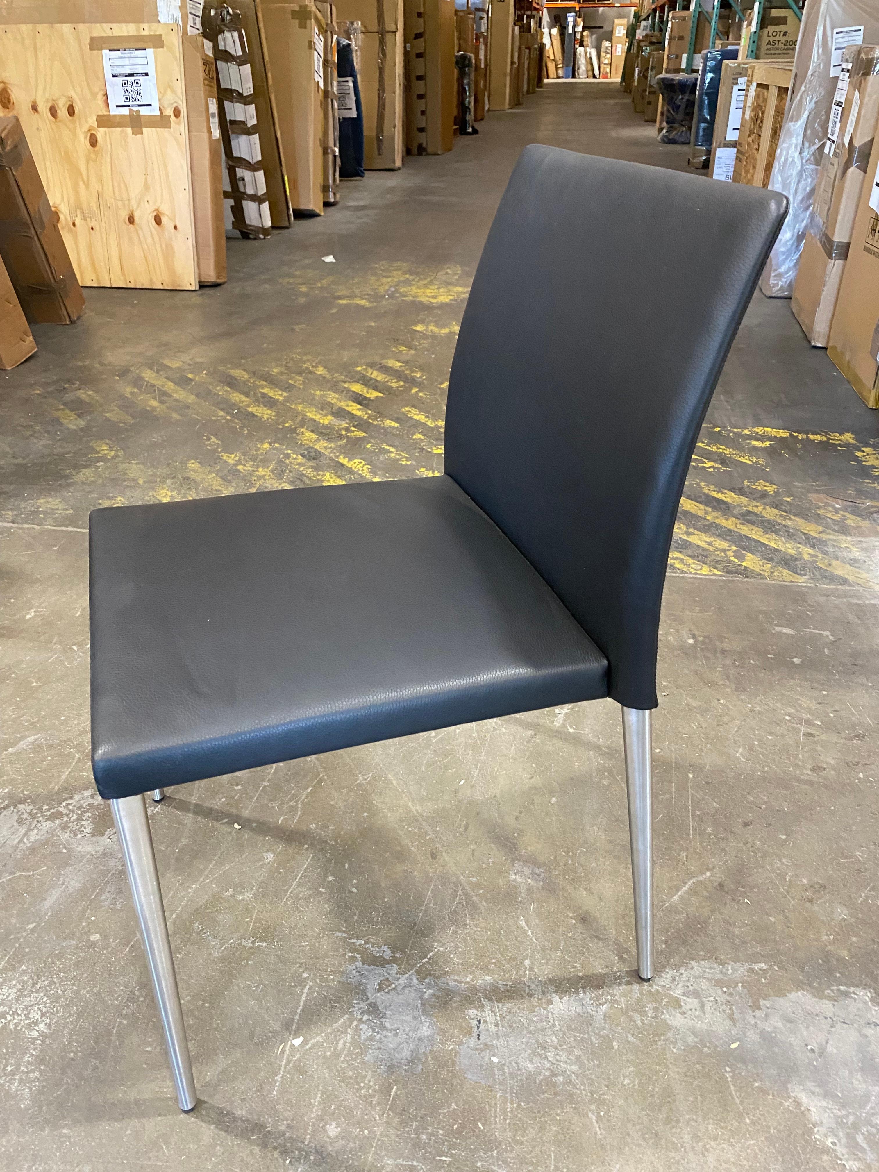 Walter Knoll Deen Leather Chair in STOCK For Sale 3