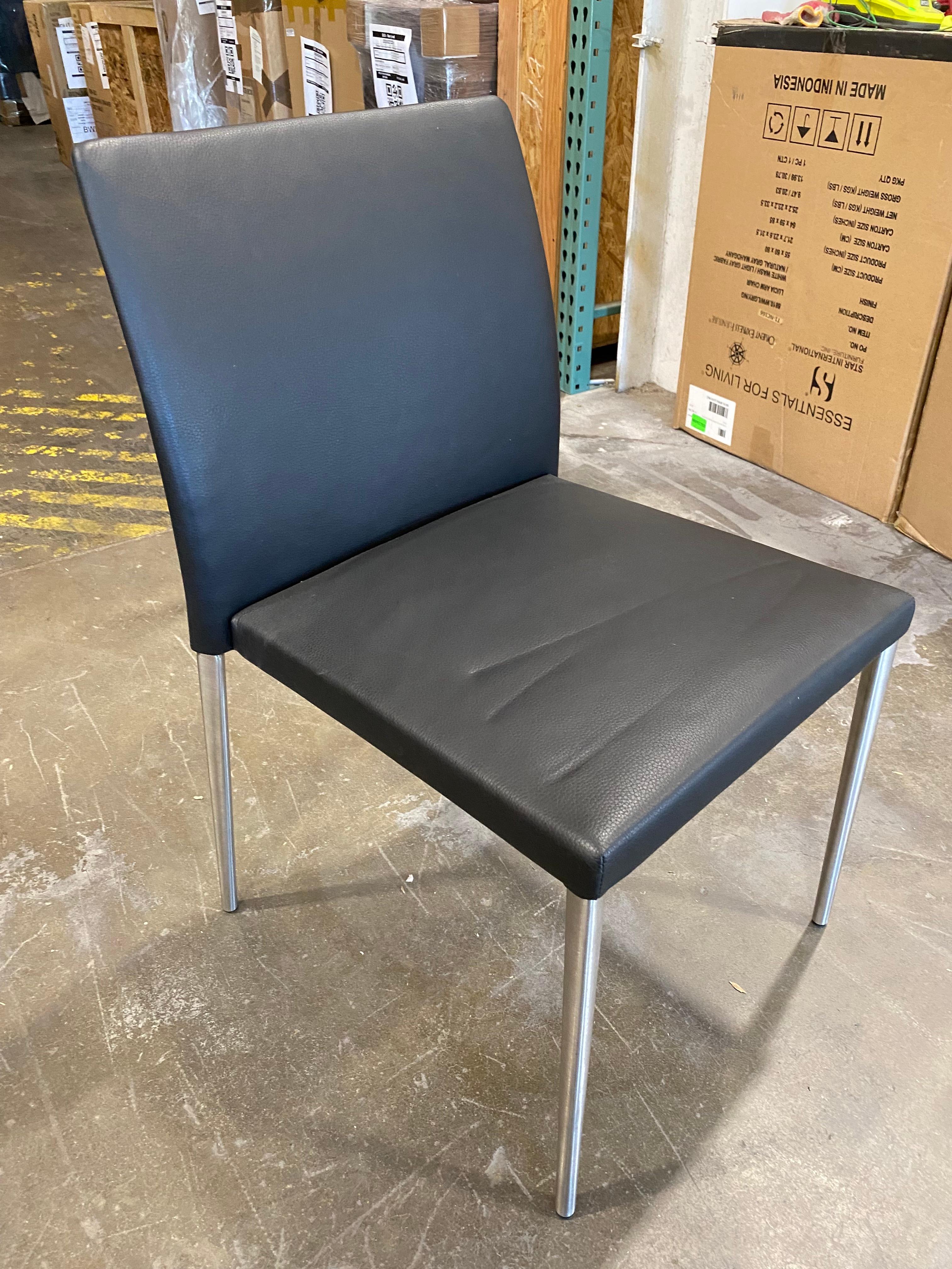 Walter Knoll Deen Leather Chair in STOCK For Sale 1