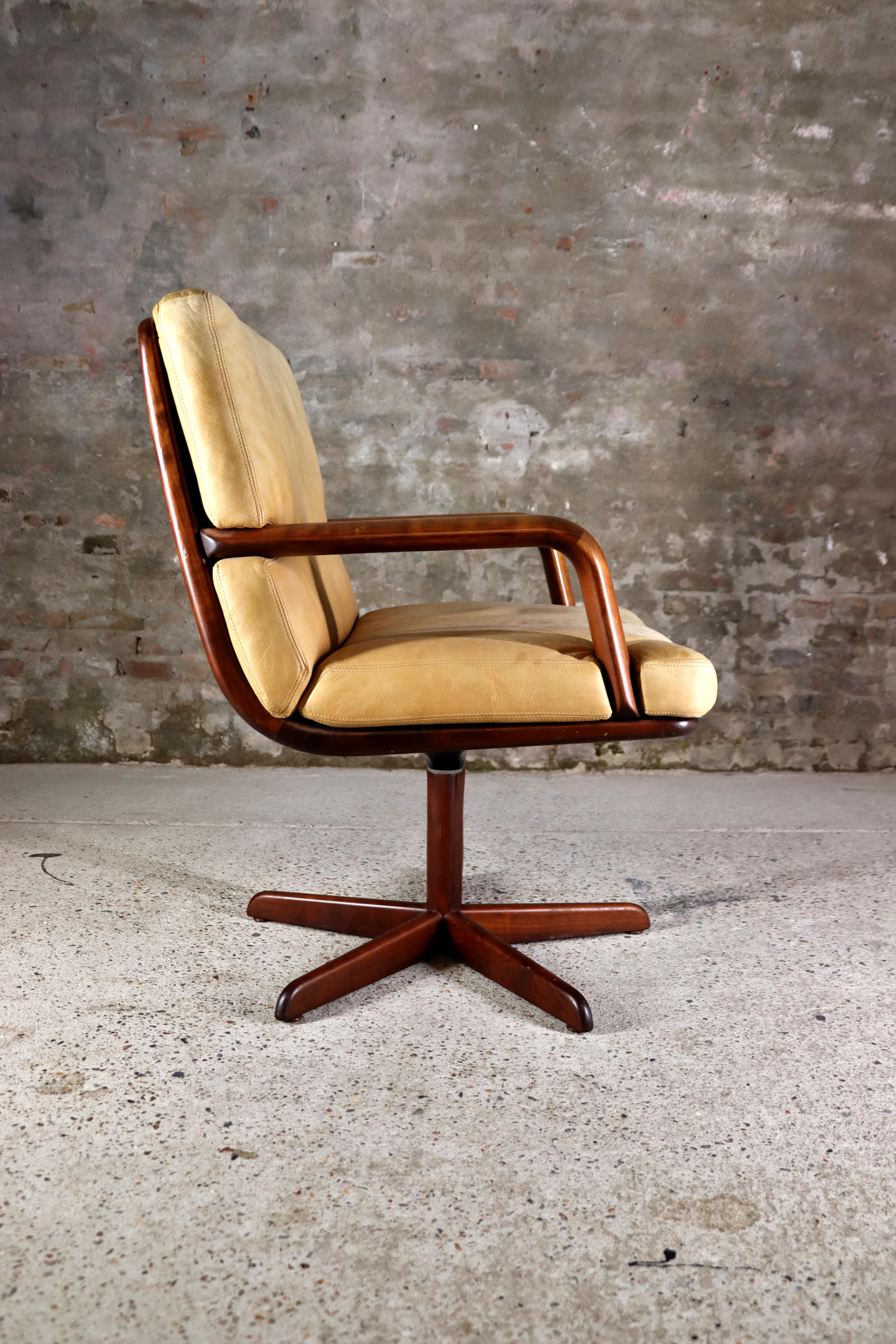 Walter Knoll – Don chair – Set of 2 – Bernd Münzebrock – 1970s For Sale 5