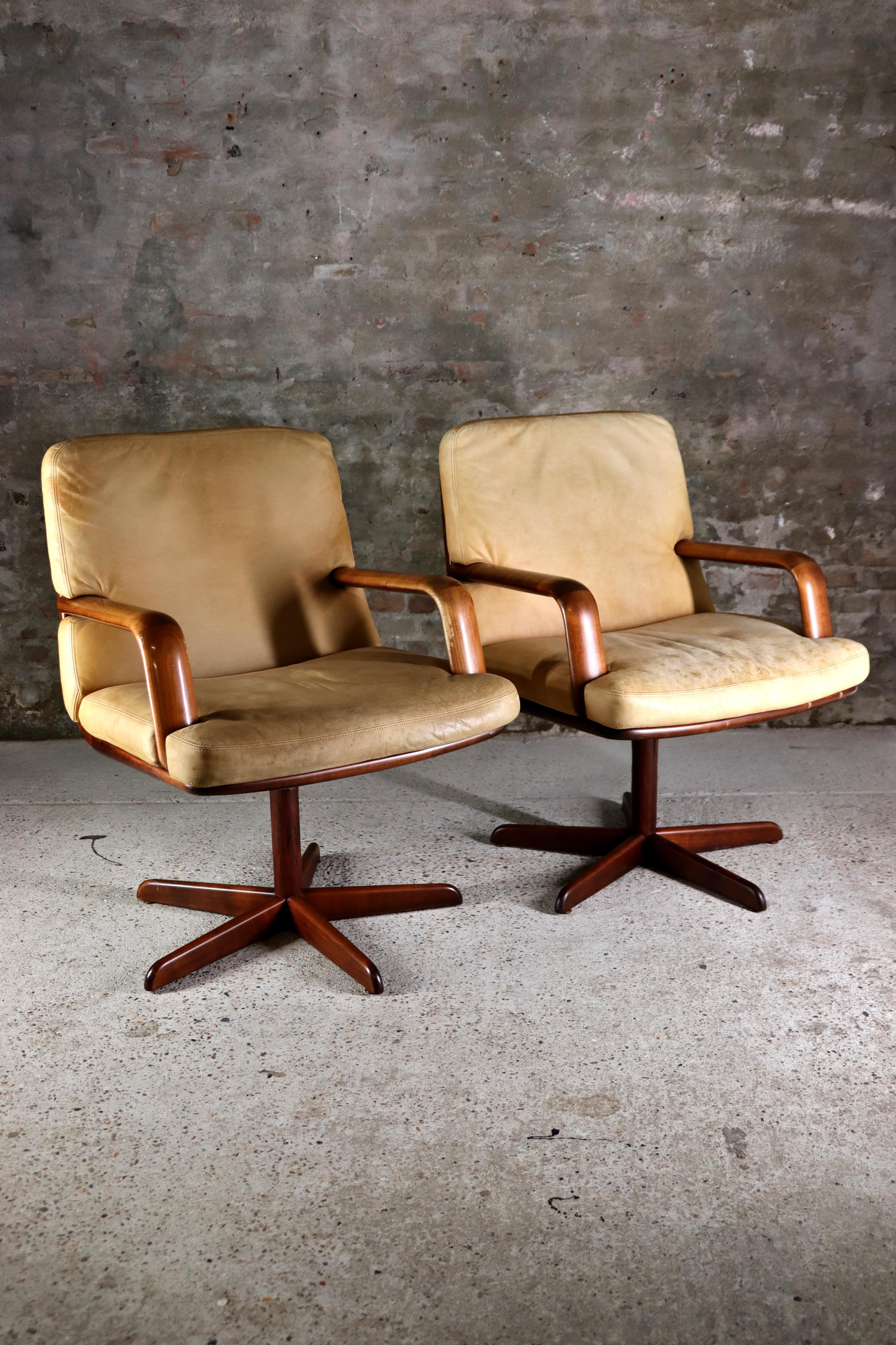 Walter Knoll – Don chair – Set of 2 – Bernd Münzebrock – 1970s In Good Condition For Sale In NIEUWKUIJK, NB