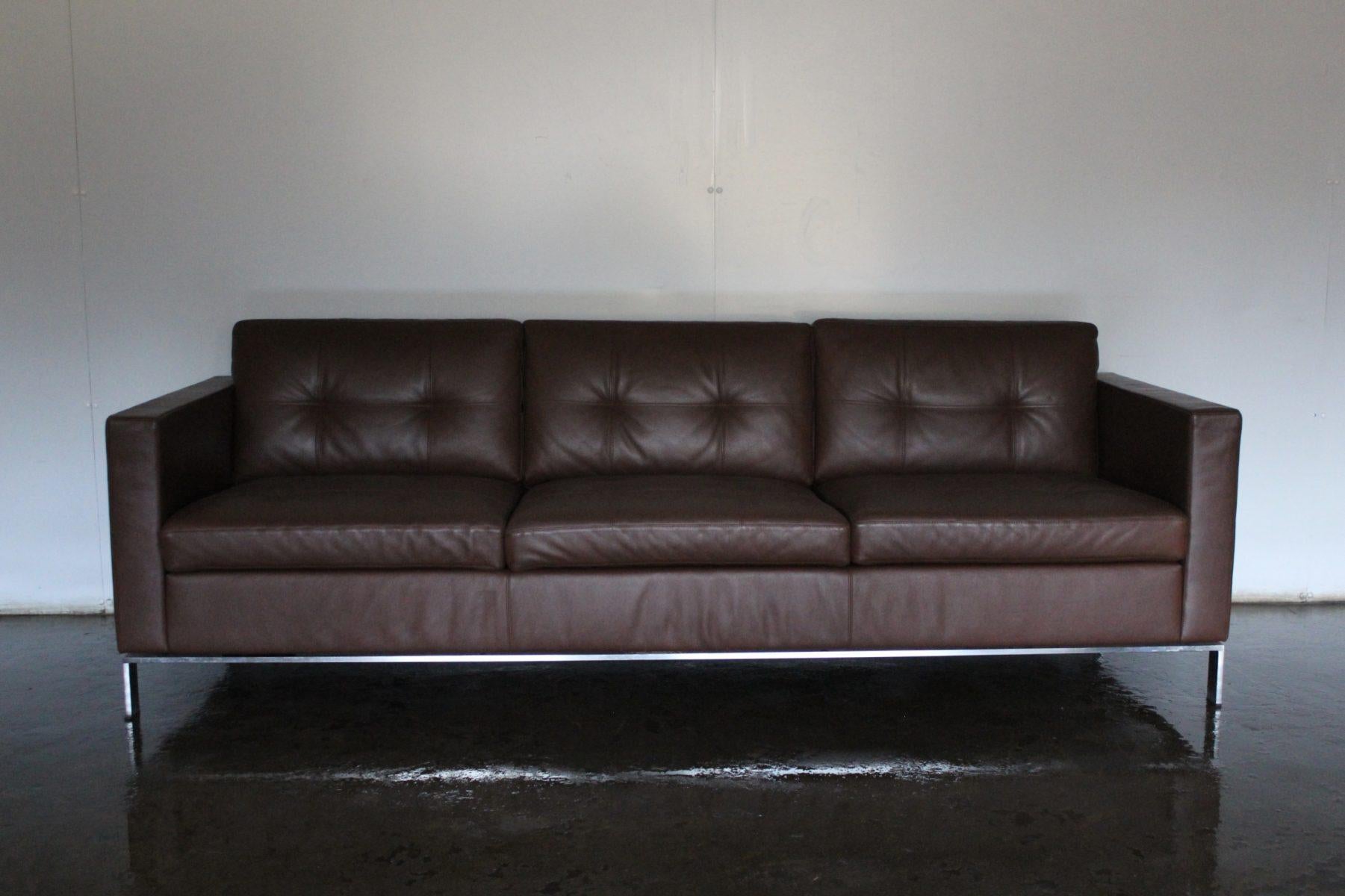 Hello Friends, and welcome to another unmissable offering from Lord Browns Furniture, the UK’s premier resource for fine Sofas and Chairs.

On offer on this occasion is a rare, “Foster 502.30” 3-Seat Sofa, from the world renown German furniture