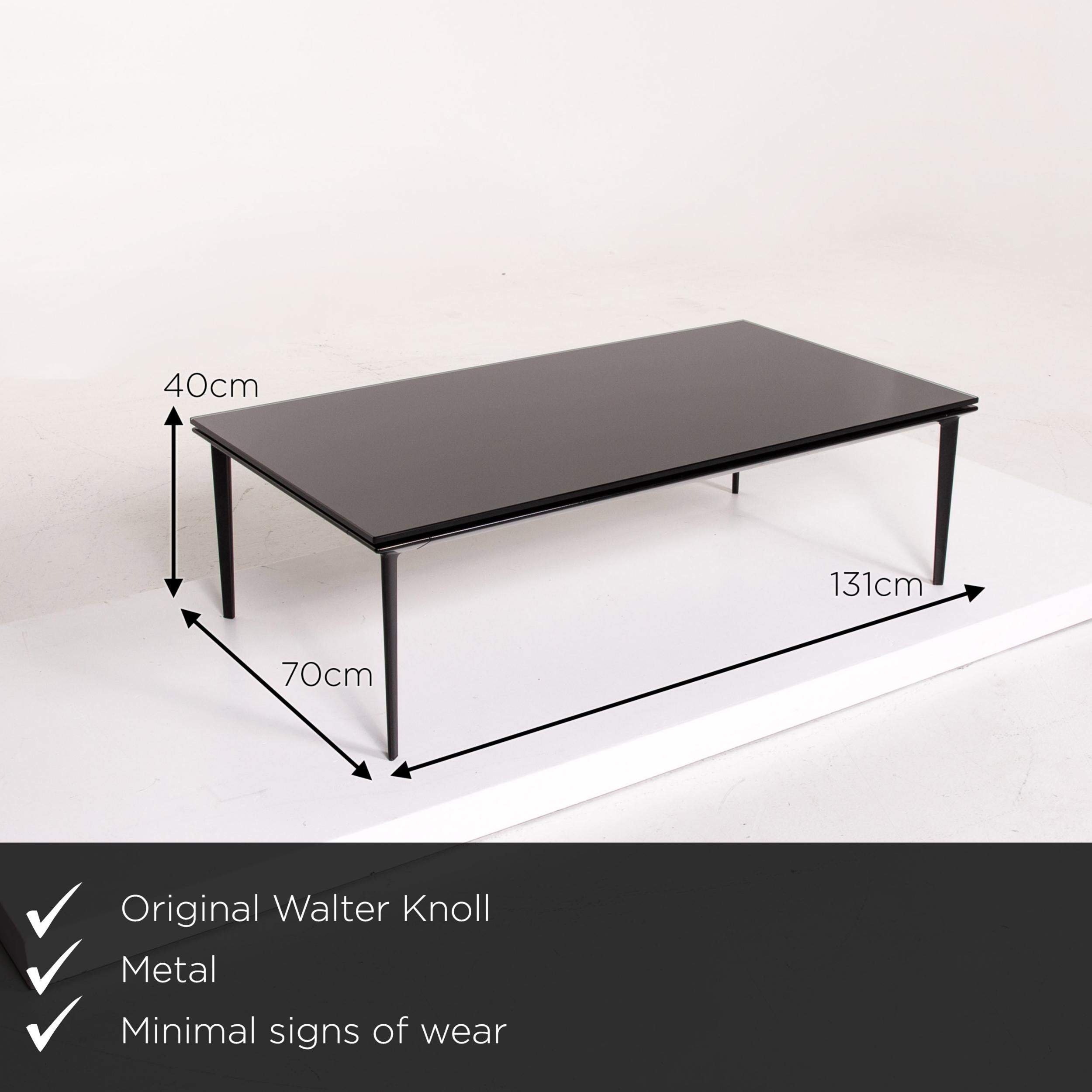 We present to you a Walter Knoll glass aluminum coffee table set black table.

 

 Product measurements in centimeters:
 

Depth 70
Width 131
Height 40.




  