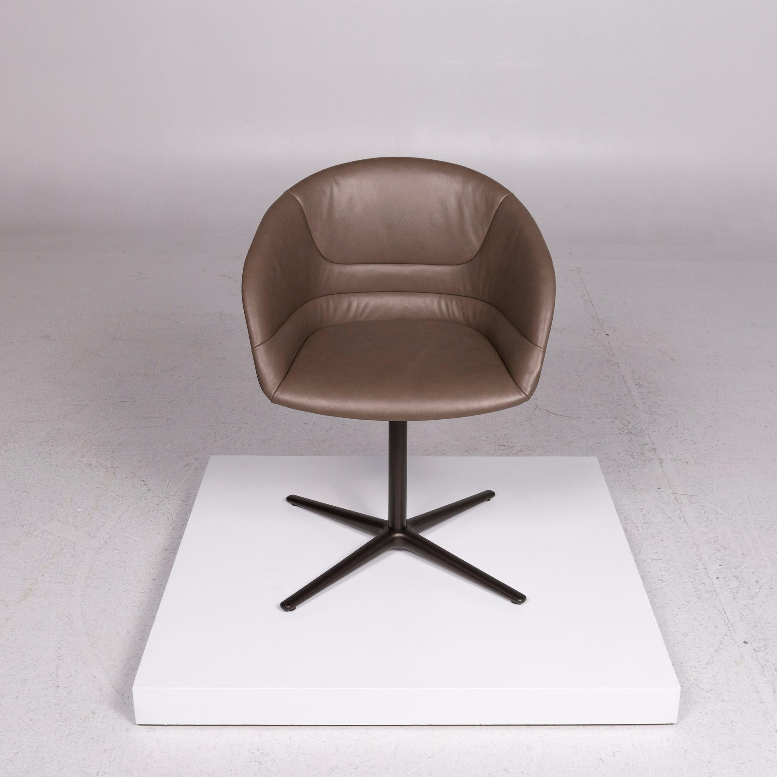 Contemporary Walter Knoll Kyo Ledear Armchair Brown Chair For Sale