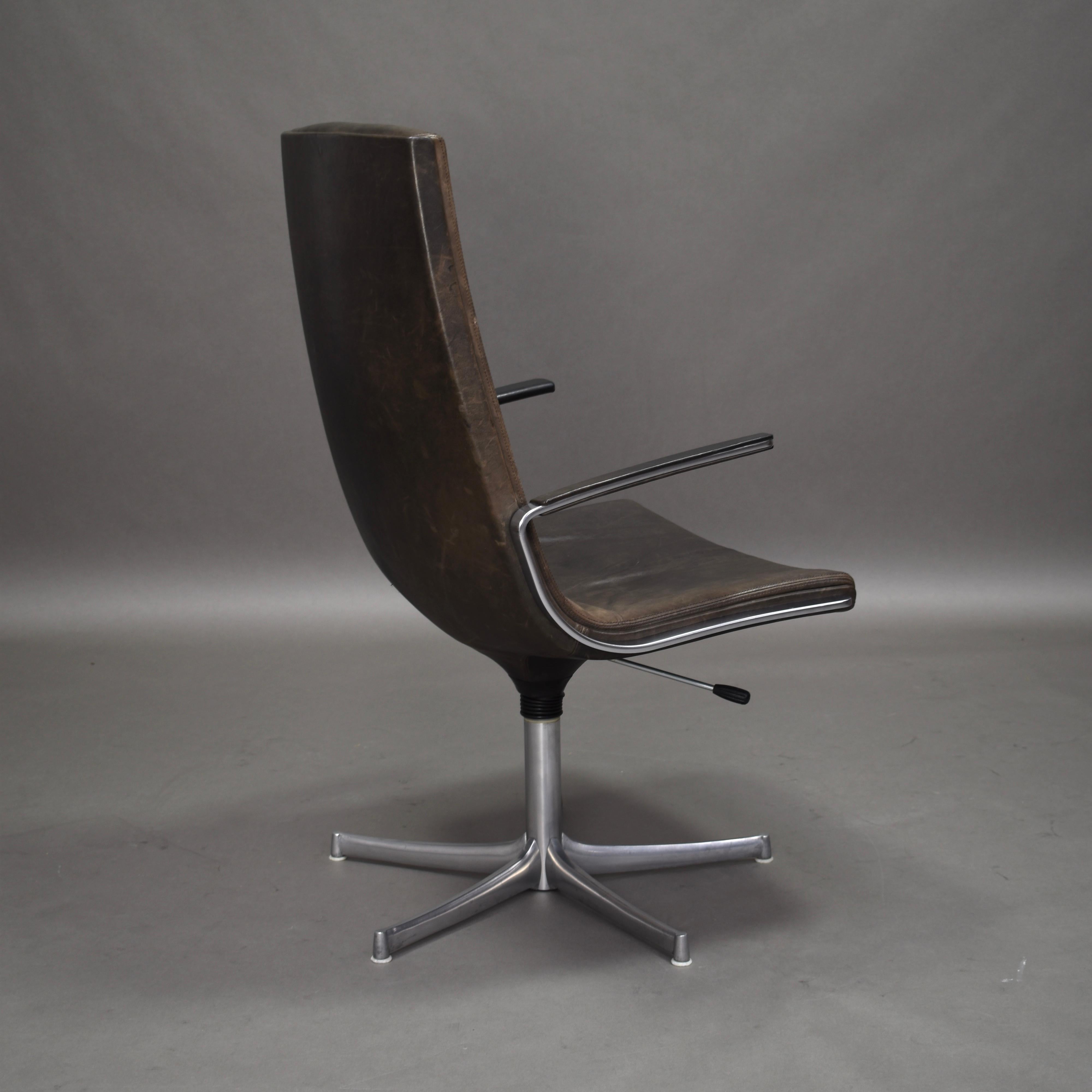 Four Walter Knoll Leather Office / Desk Swivel Armchairs, Germany, 1975 6