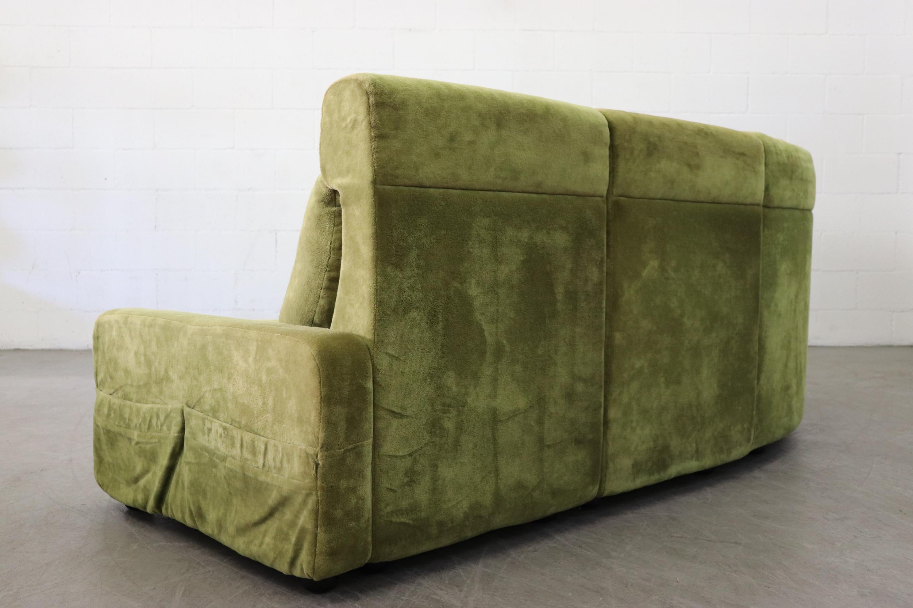 Walter Knoll Modular High Back Green Sectional Sofa In Good Condition In Los Angeles, CA