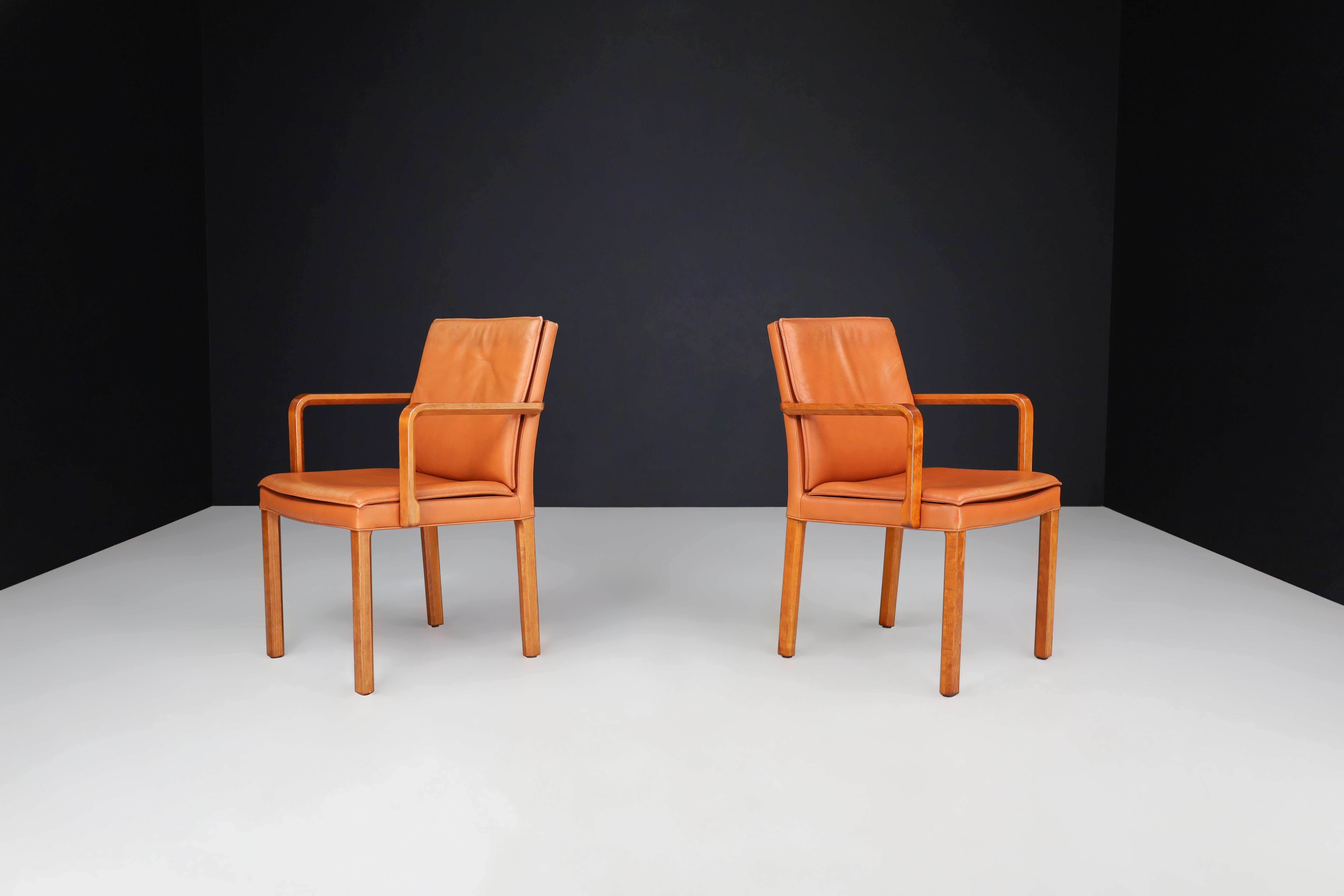 Moderne Paire de fauteuils Walter Knoll en bois cintré et cuir cognac, Allemagne, 1970 en vente