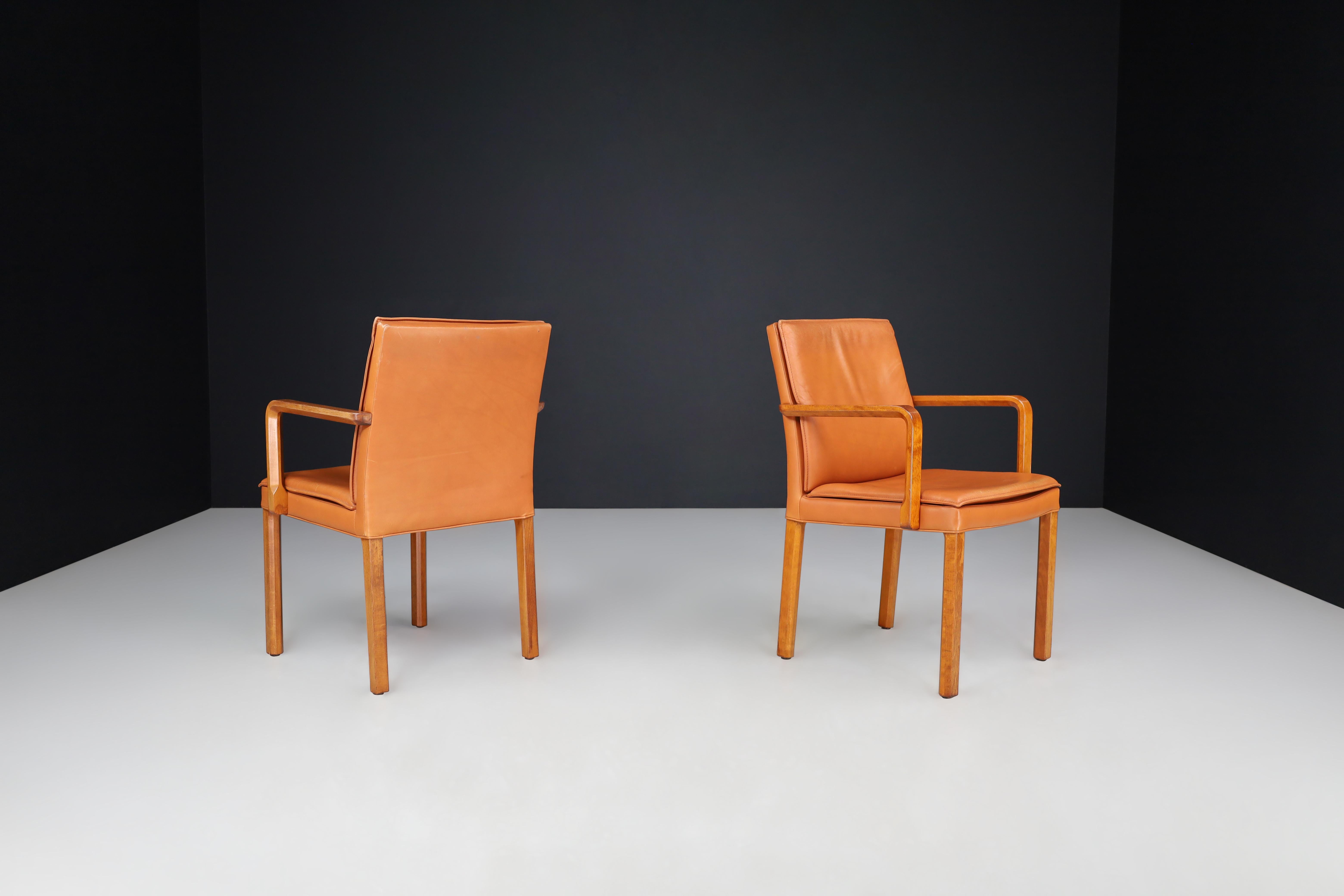 Fin du 20e siècle Paire de fauteuils Walter Knoll en bois cintré et cuir cognac, Allemagne, 1970 en vente