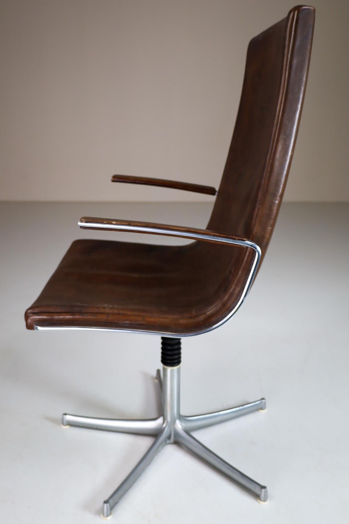 20th Century Walter Knoll Patinated Leather Office / Desk Swivel Armchair, Germany, 1970s