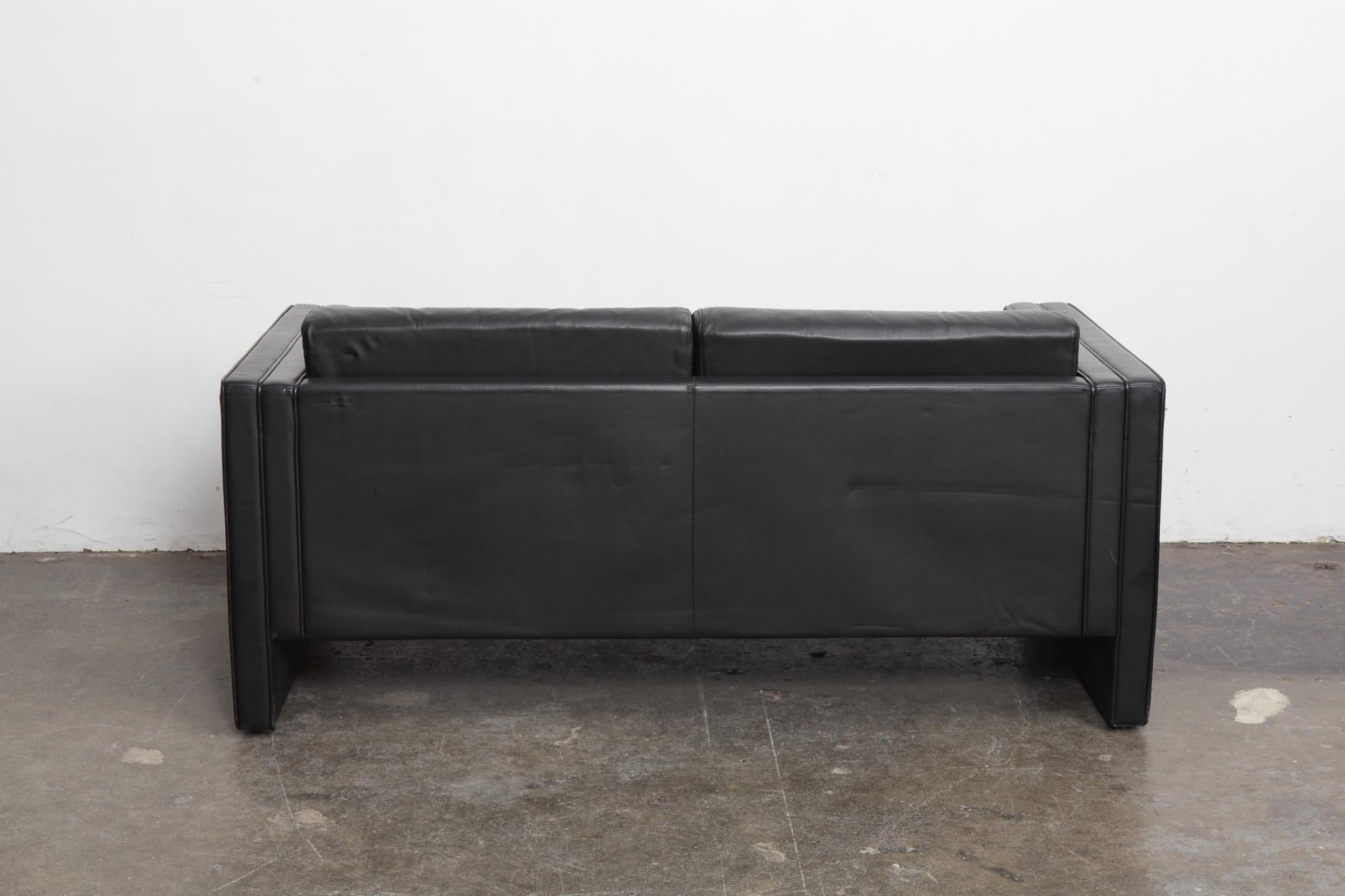 Walter Knoll Studio Line Series black leather sofa designed by Jürgen Lange In Good Condition For Sale In North Hollywood, CA