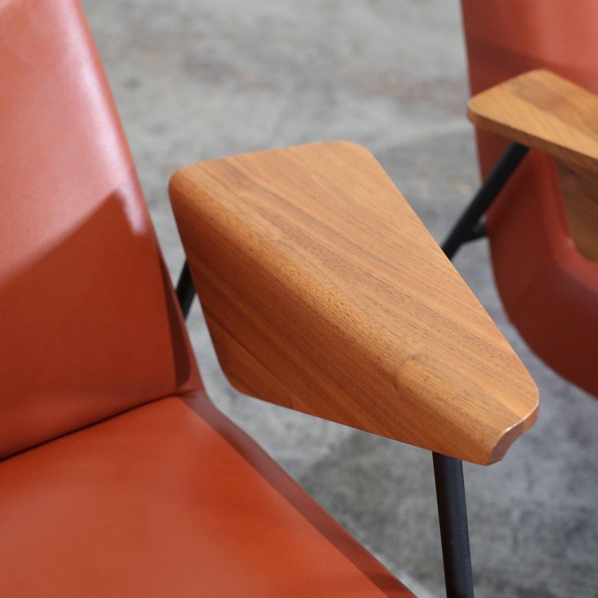 Steel Walter Knoll Votteler Highback Armchairs, Set of Two For Sale
