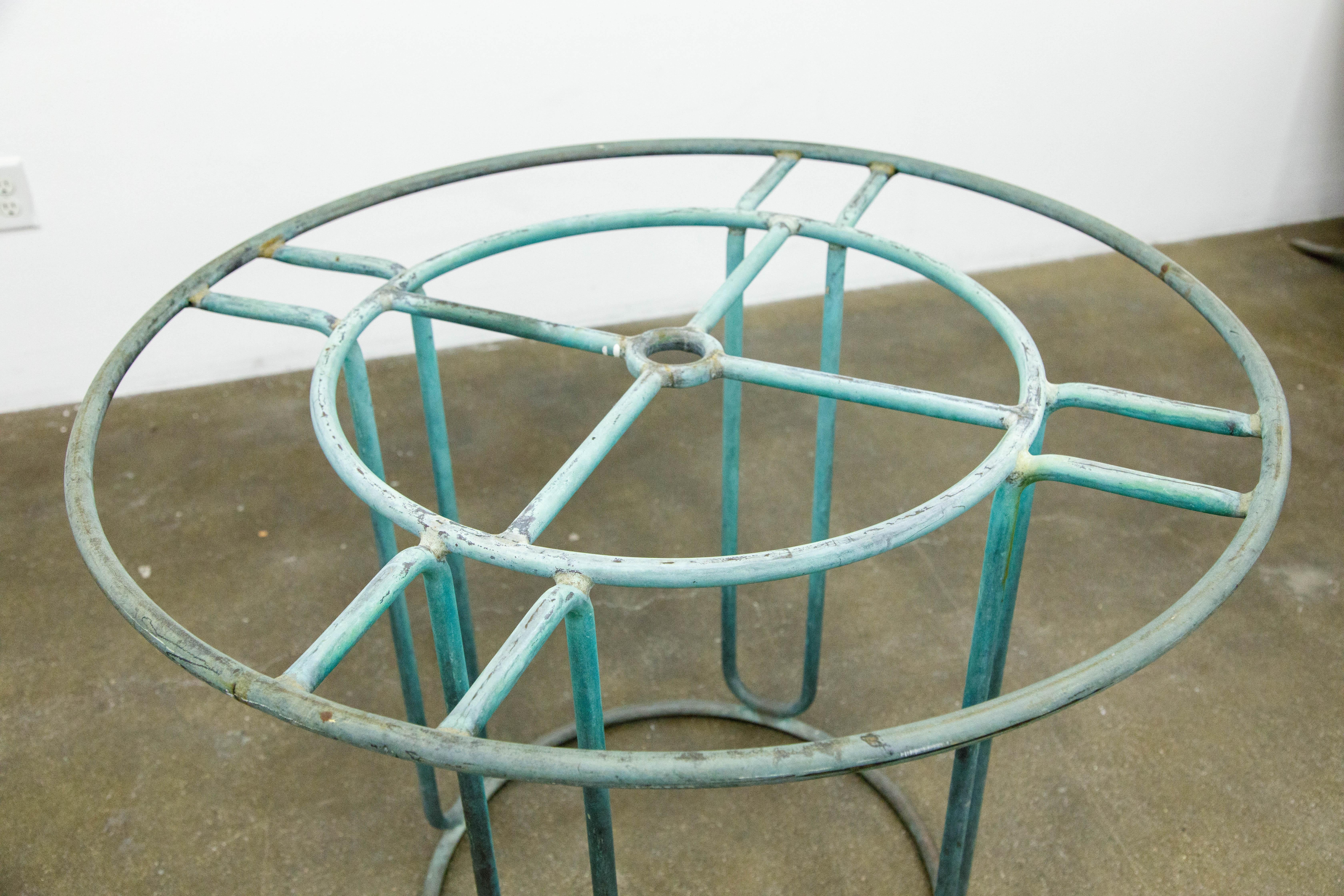 Walter Lamb for Brown Jordan Bronze Center, Cafe or Round Dining Table, 1960s 2
