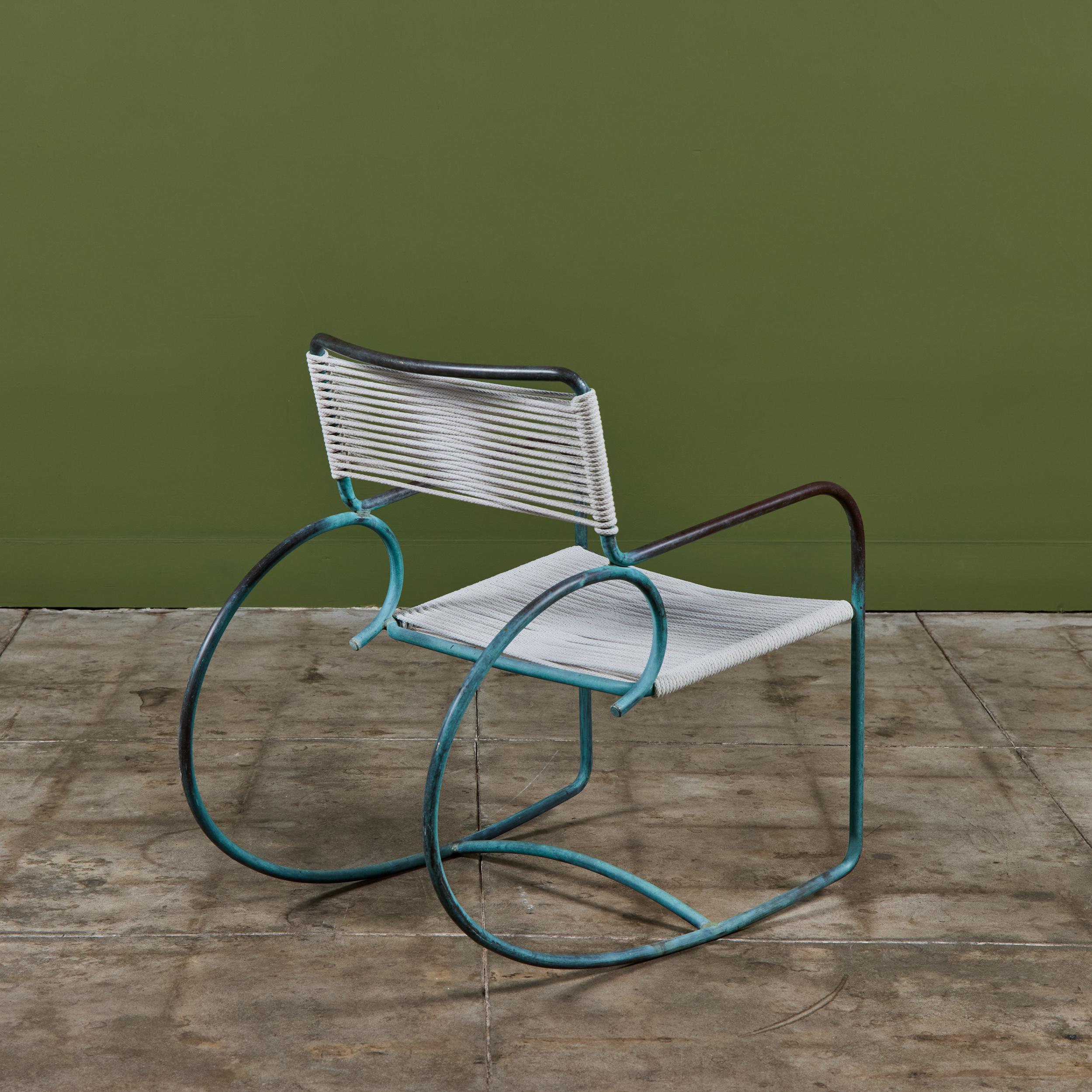 Walter Lamb per Brown Jordan - Set da pranzo da patio in bronzo con quattro sedie a dondolo in vendita 1