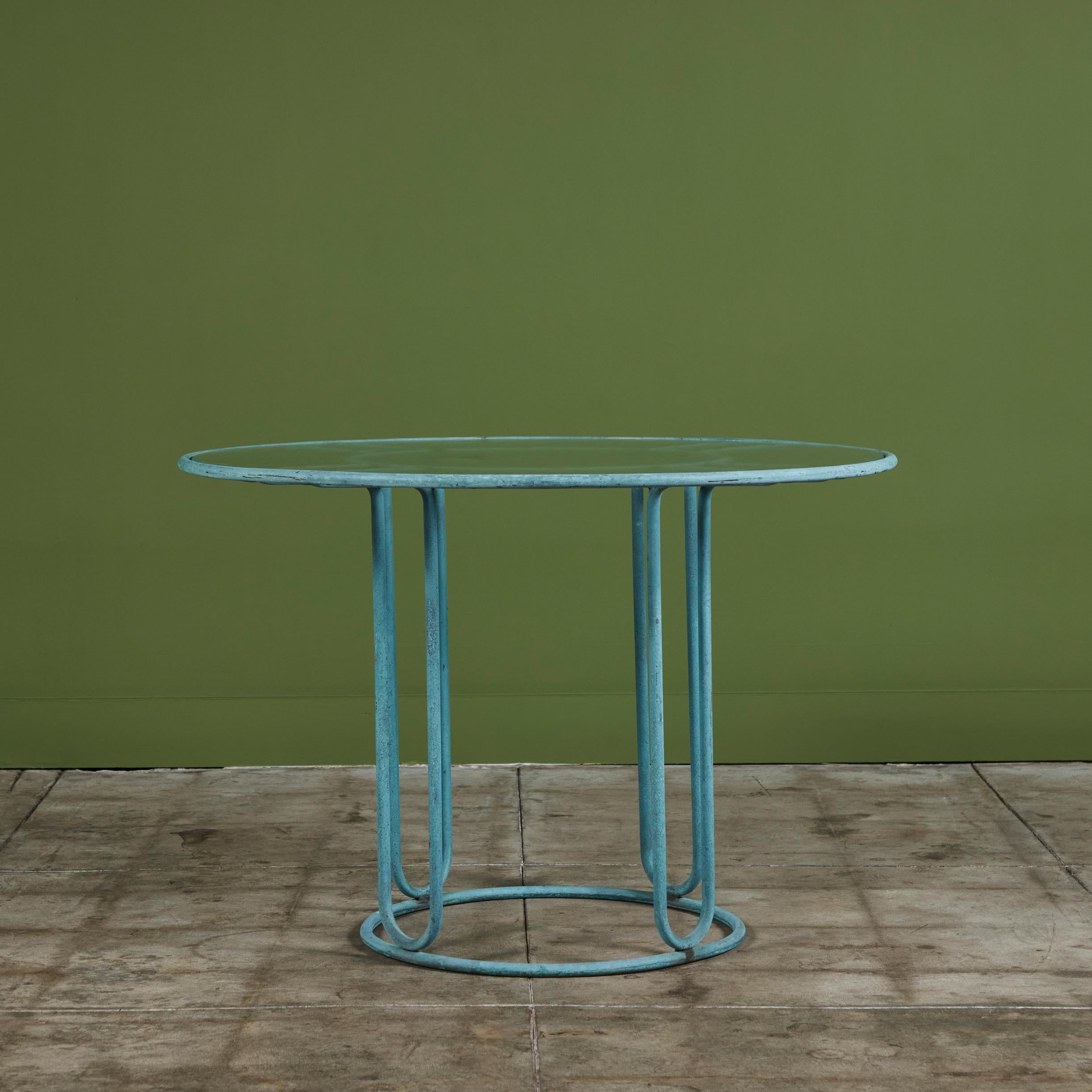 Martelé Table de salle à manger de patio Jordan en bronze Walter Lamb pour Brown en vente