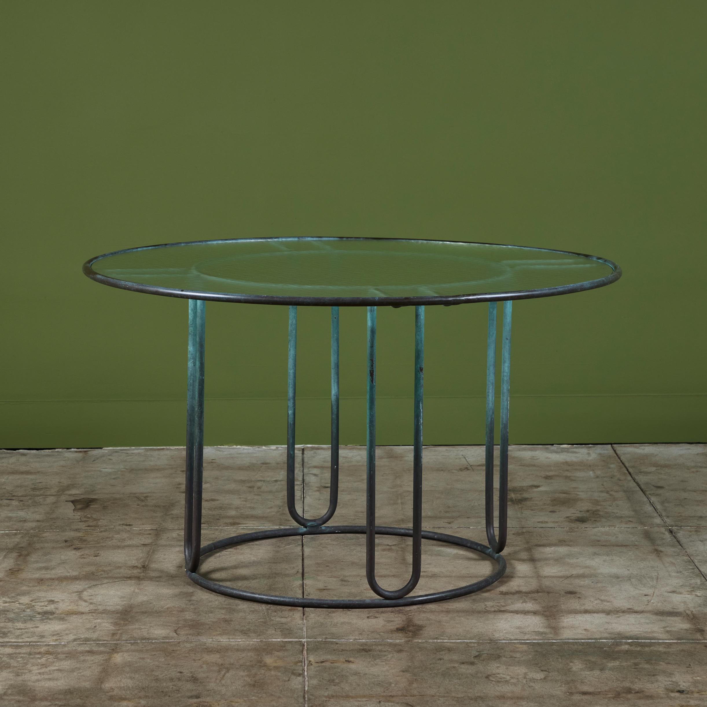 Walter Lamb für Brown Jordan Bronze Patio Runder Esstisch (Moderne der Mitte des Jahrhunderts) im Angebot